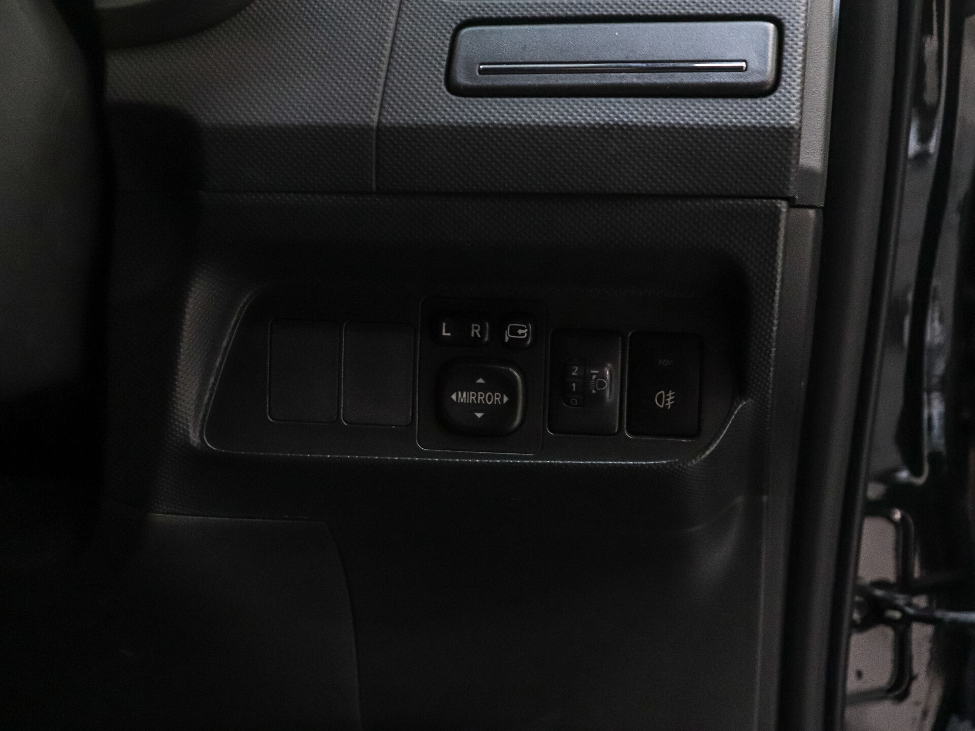 Toyota Auris 2010 19