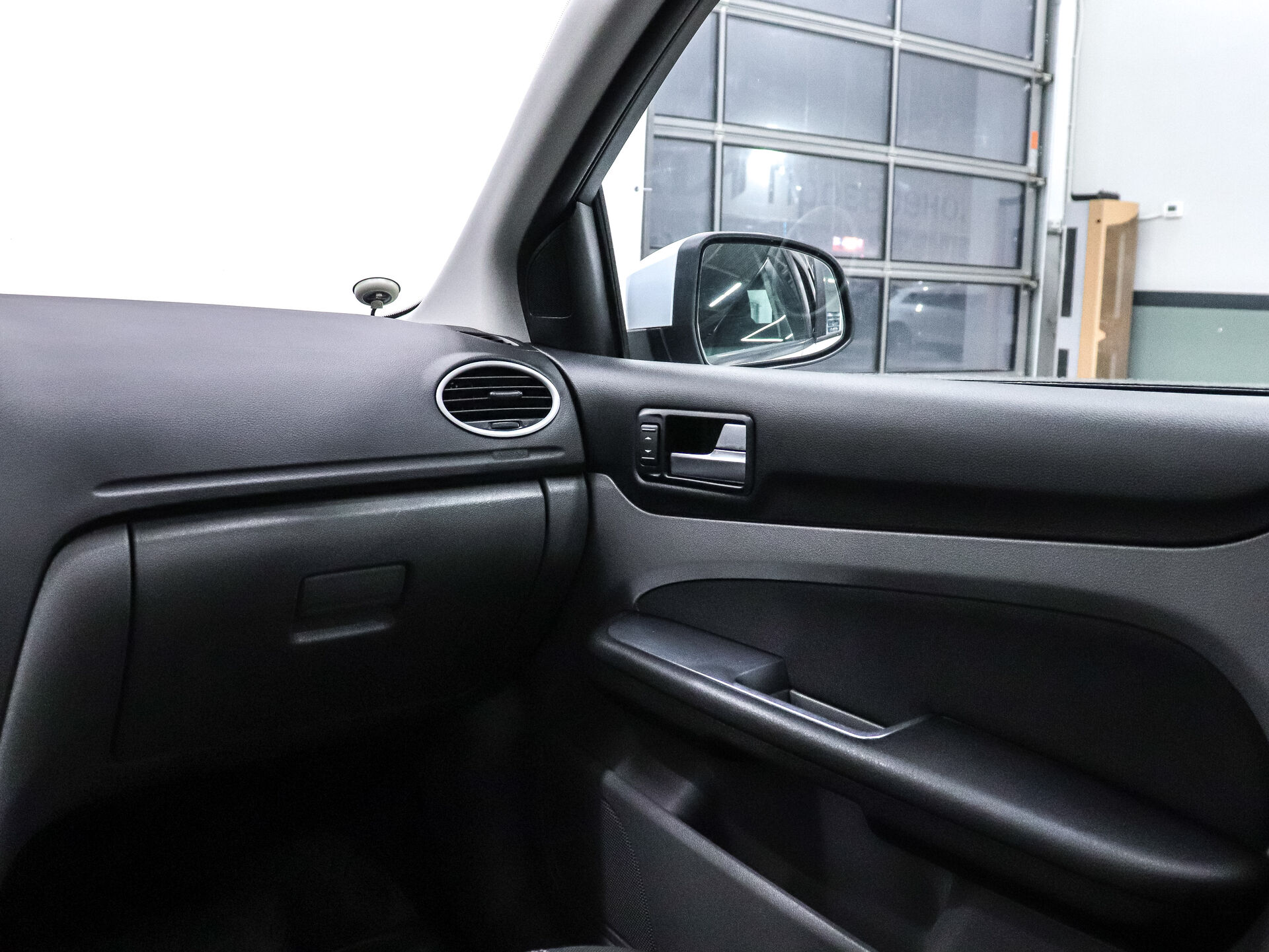 Ford Focus 2011 18