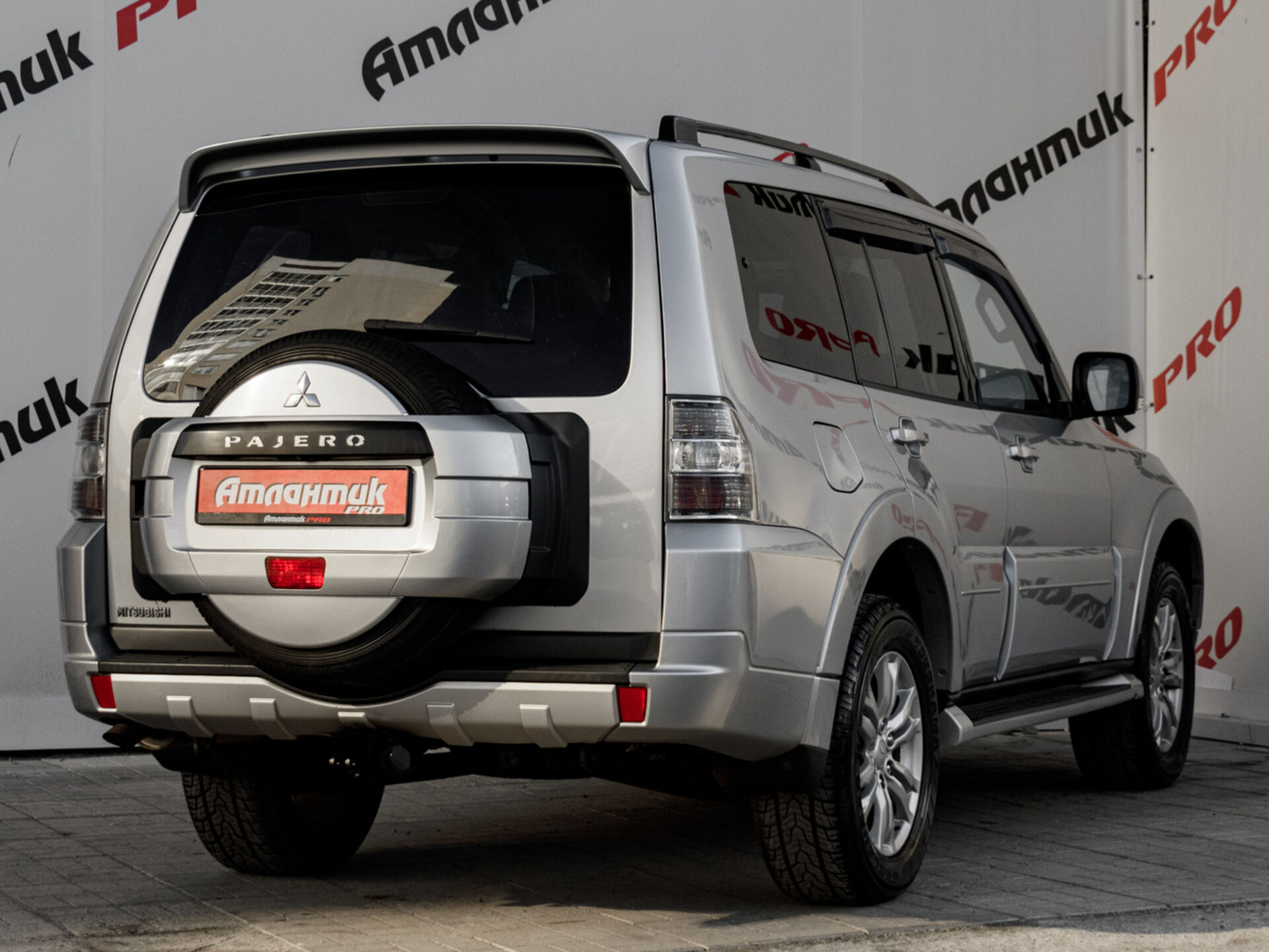 Купить Mitsubishi Pajero 3.0 AT (178 л.с.) 4WD, 2012 в Екатеренбурге