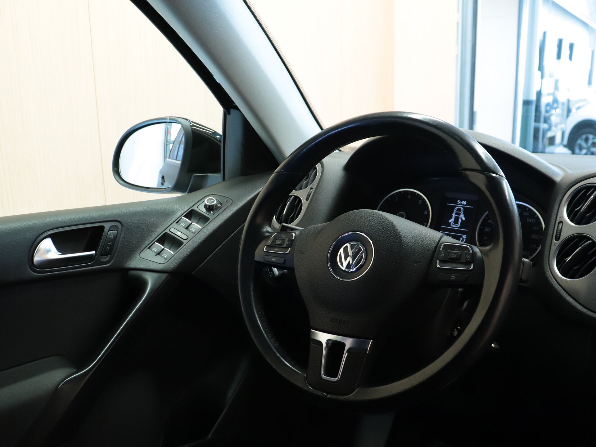 Volkswagen Tiguan 2010 11