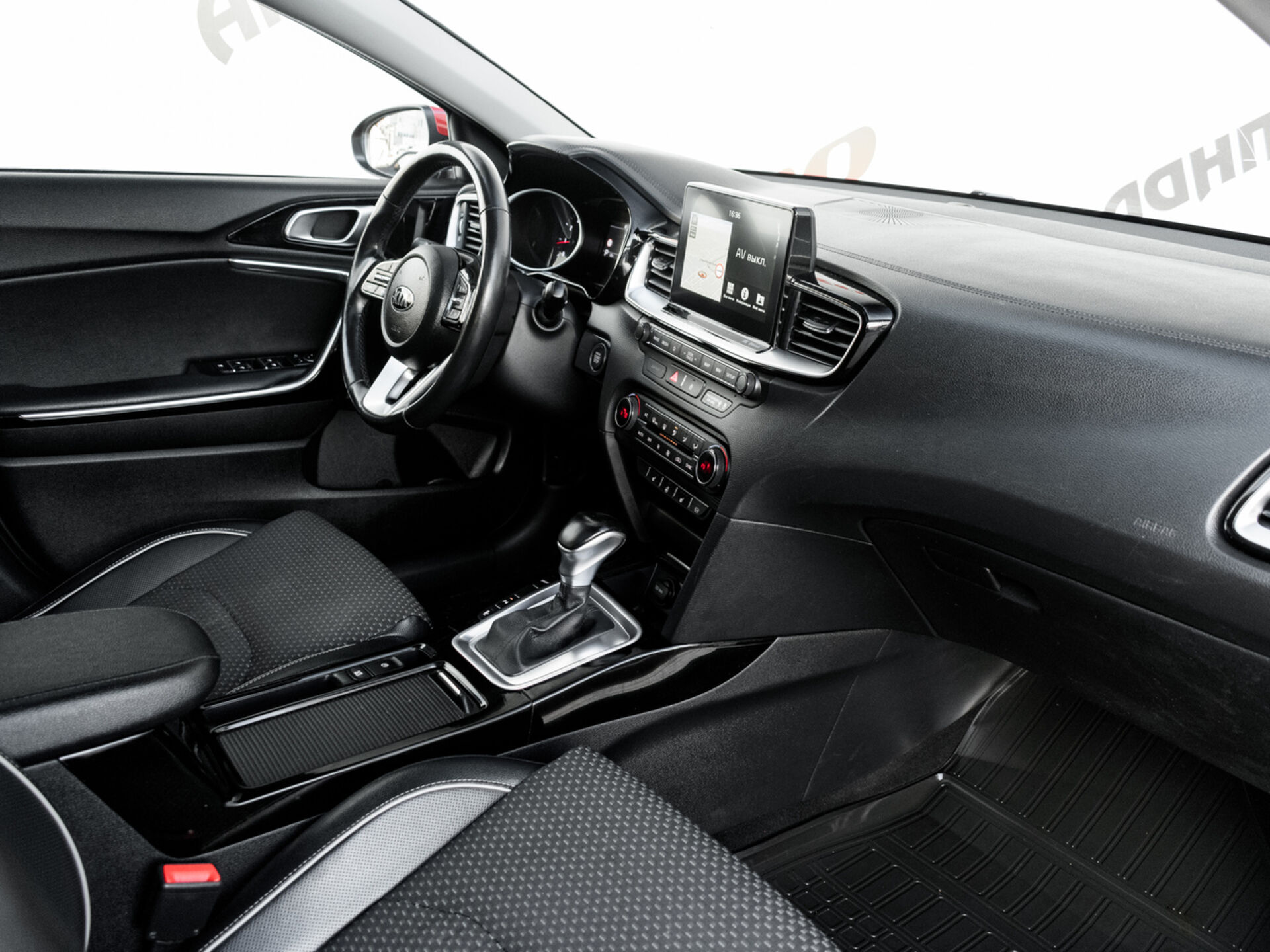 Купить Kia Ceed 1.4 AMT (140 л.с.), 2018 в Екатеренбурге