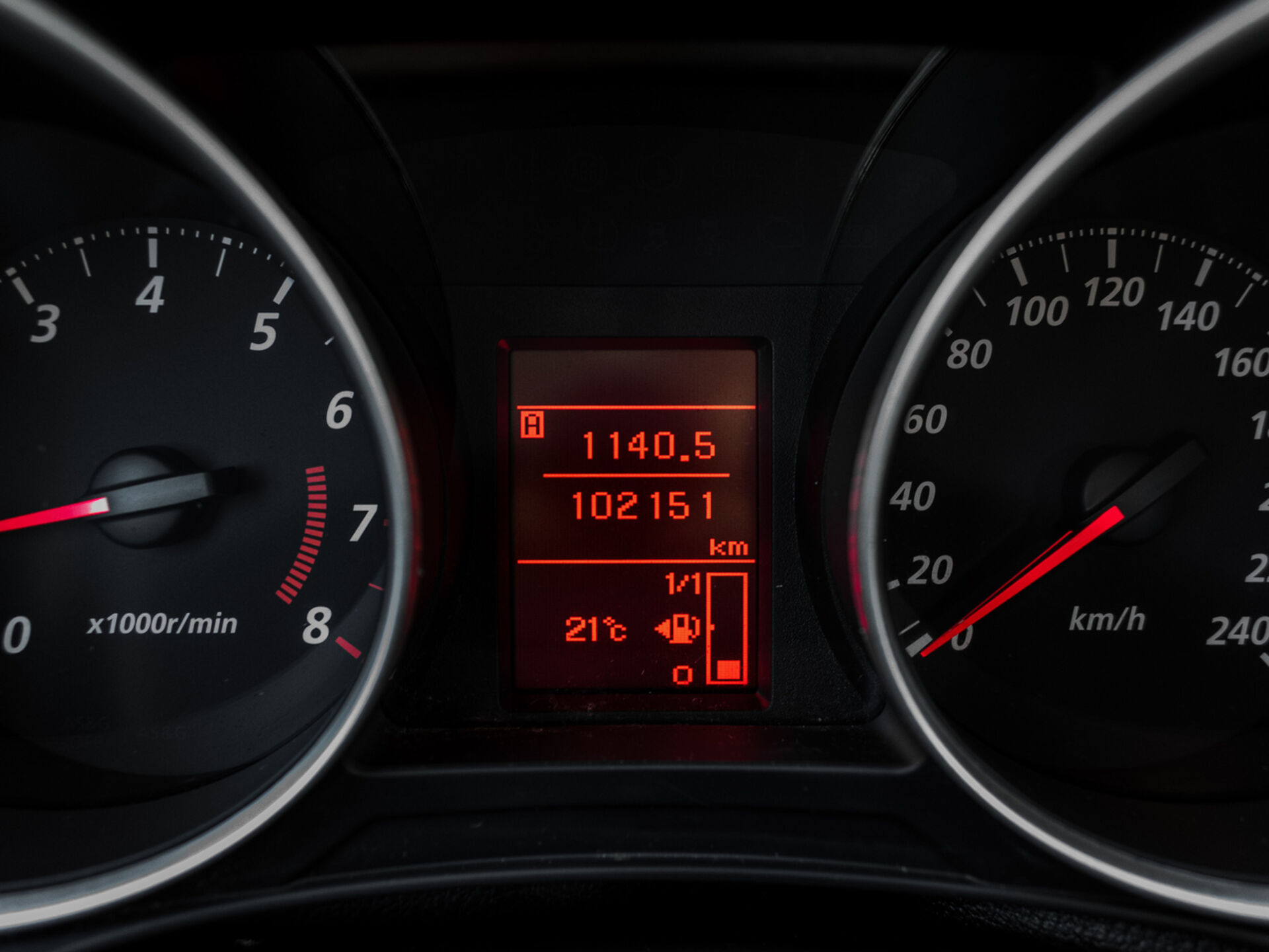 Купить Mitsubishi ASX 1.6 MT (117 л.с.), 2014 в Екатеренбурге