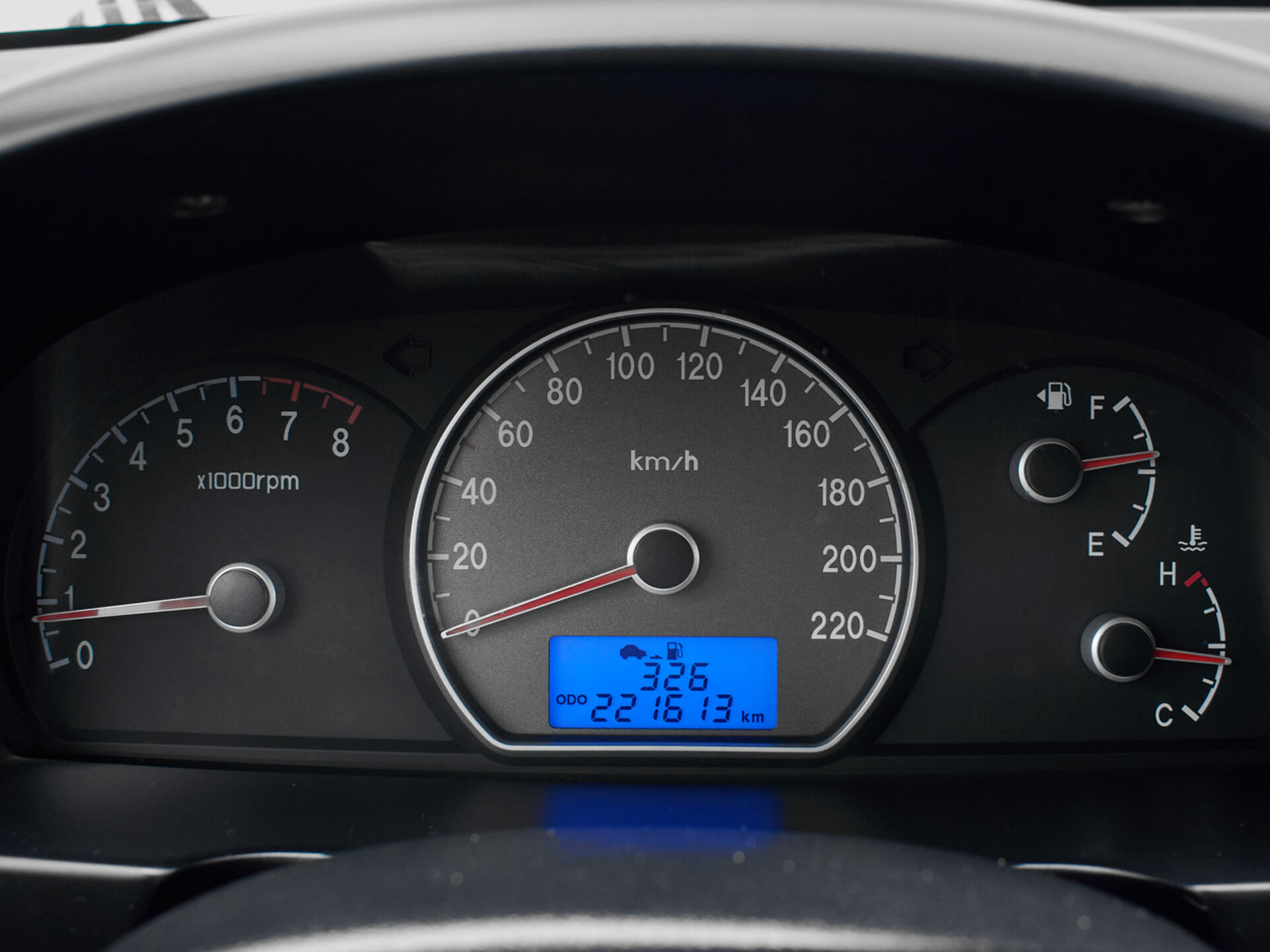 Купить Hyundai Elantra 1.6 MT (122 л.с.), 2006 в Екатеренбурге