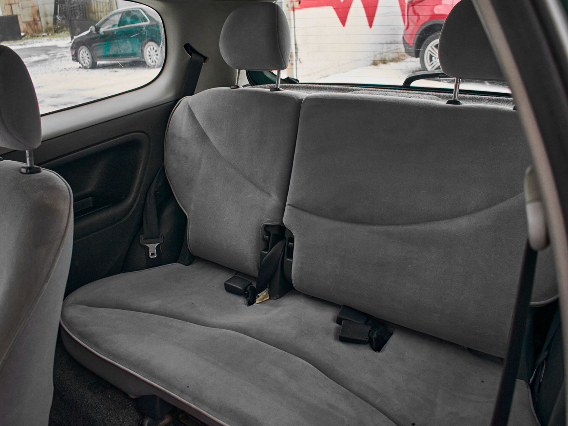 Купить Toyota Vitz 1.3 AT (86 л.с.), 2000 в Екатеренбурге