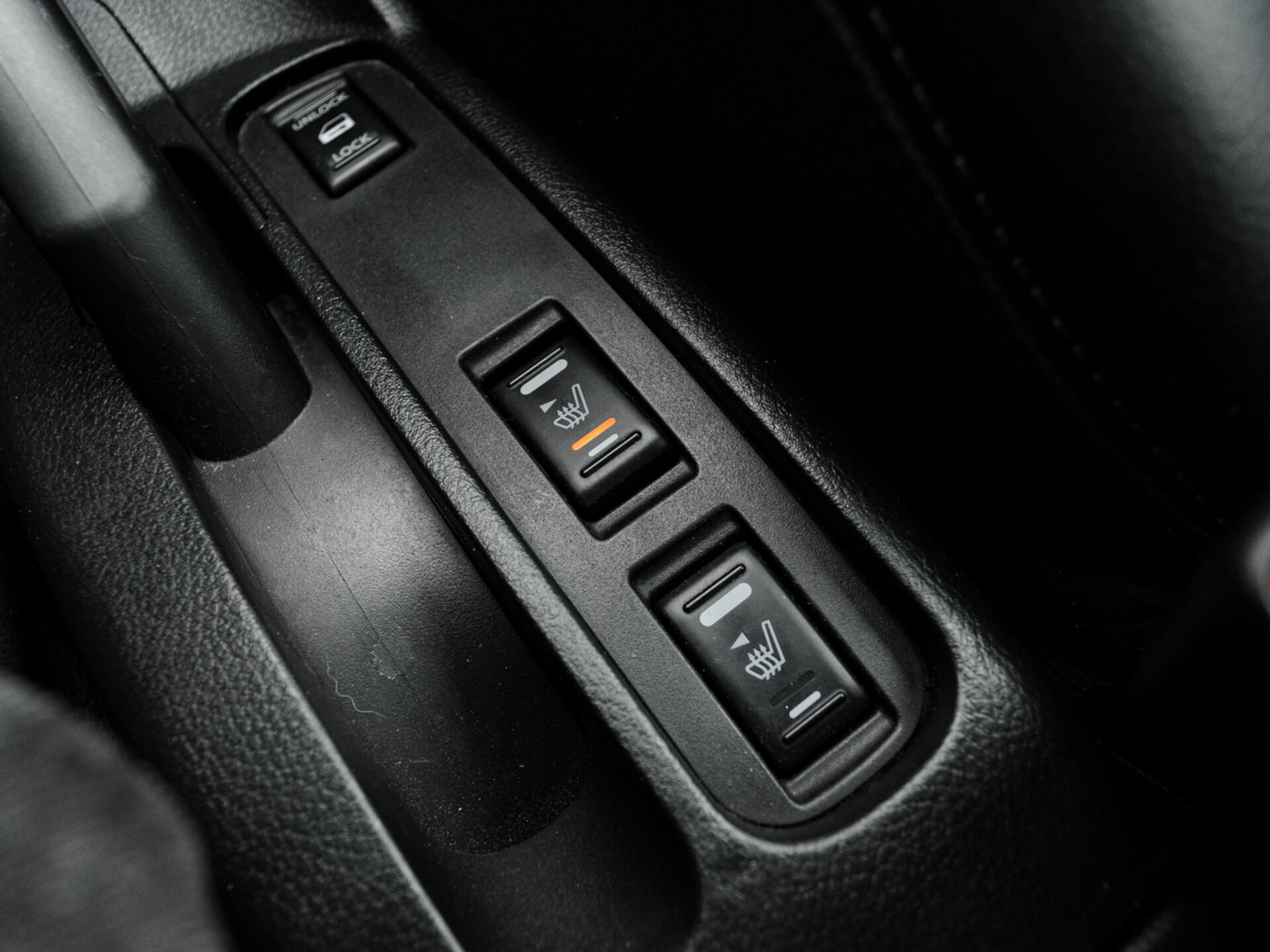 Купить Nissan Note 1.6 AT (110 л.с.), 2013 в Екатеренбурге