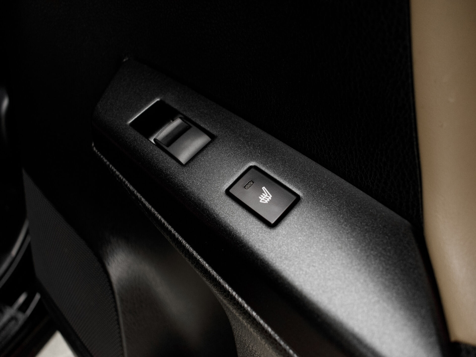 Купить Toyota RAV4 2.0 CVT (146 л.с.) 4WD, 2017 в Екатеренбурге