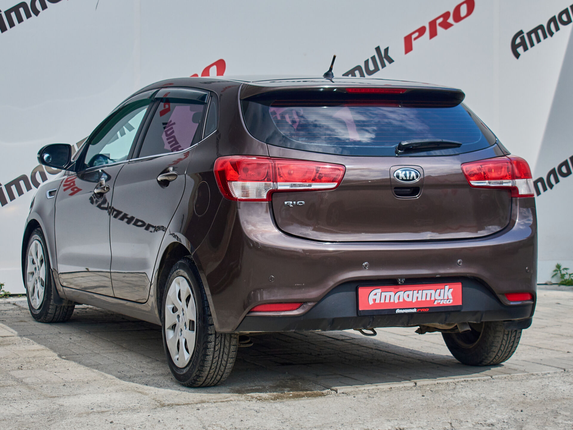 Купить Kia Rio 1.6 AT (123 л.с.), 2016 в Екатеренбурге