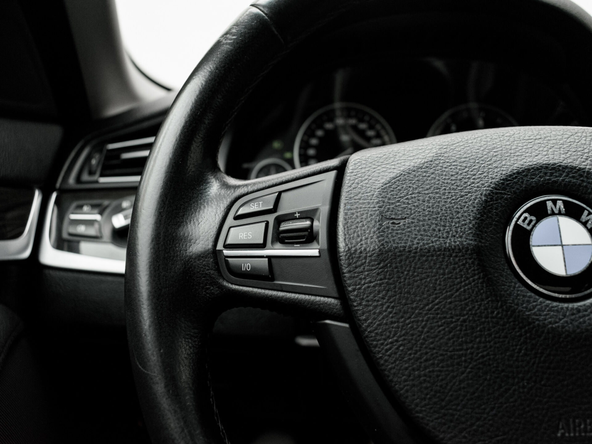 Купить BMW 5 серии 520d 2.0d AT (184 л.с.), 2011 в Екатеренбурге