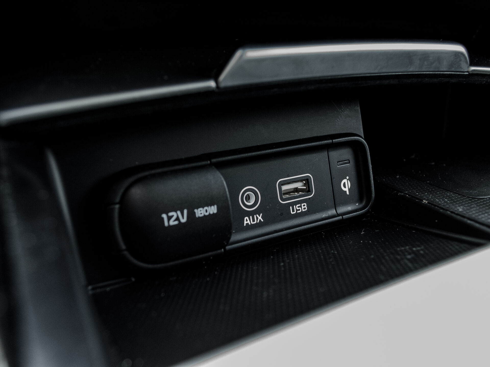 Купить Kia Stinger 2.0 AT (247 л.с.) 4WD, 2018 в Екатеренбурге