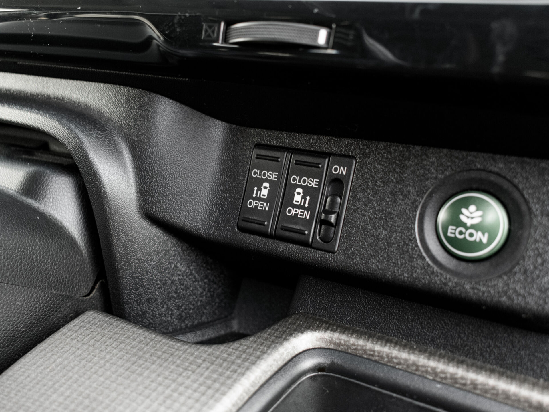 Купить Honda Stepwgn Spada 1.5 CVT (150 л.с.), 2018 в Екатеренбурге