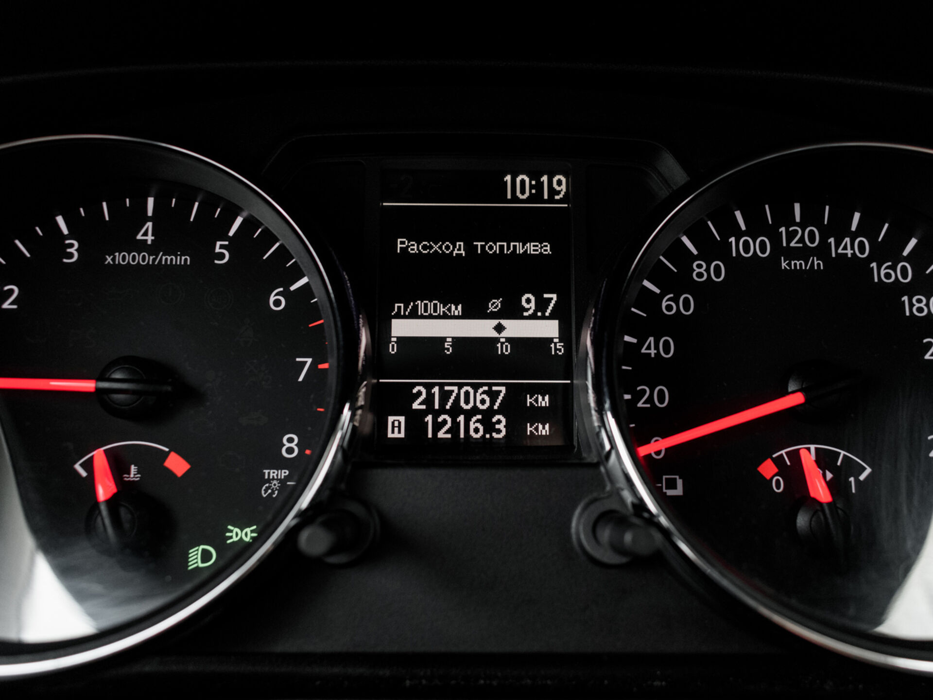 Купить Nissan Qashqai 2.0 MT (141 л.с.) 4WD, 2013 в Екатеренбурге