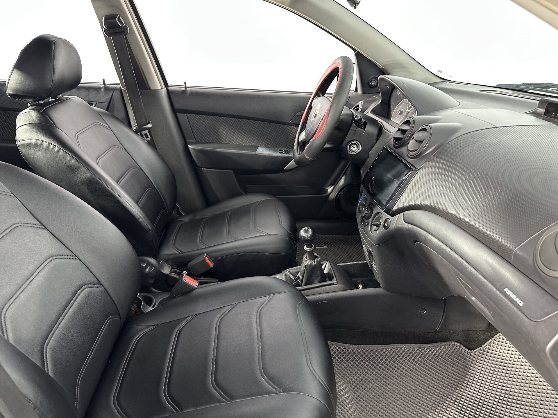 Chevrolet Aveo None 2010 г.в., 194 935 км.
