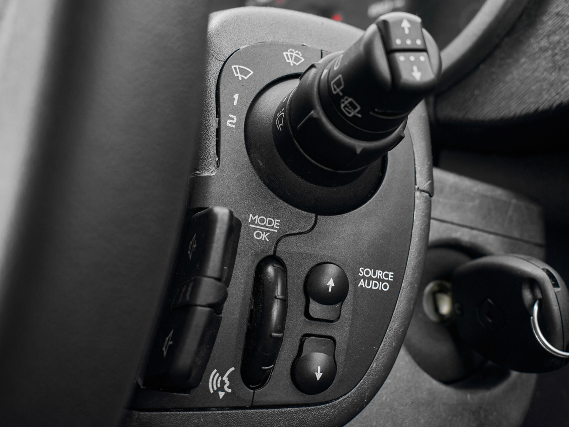 Купить Renault Kangoo 1.6 MT (102 л.с.), 2013 в Екатеренбурге