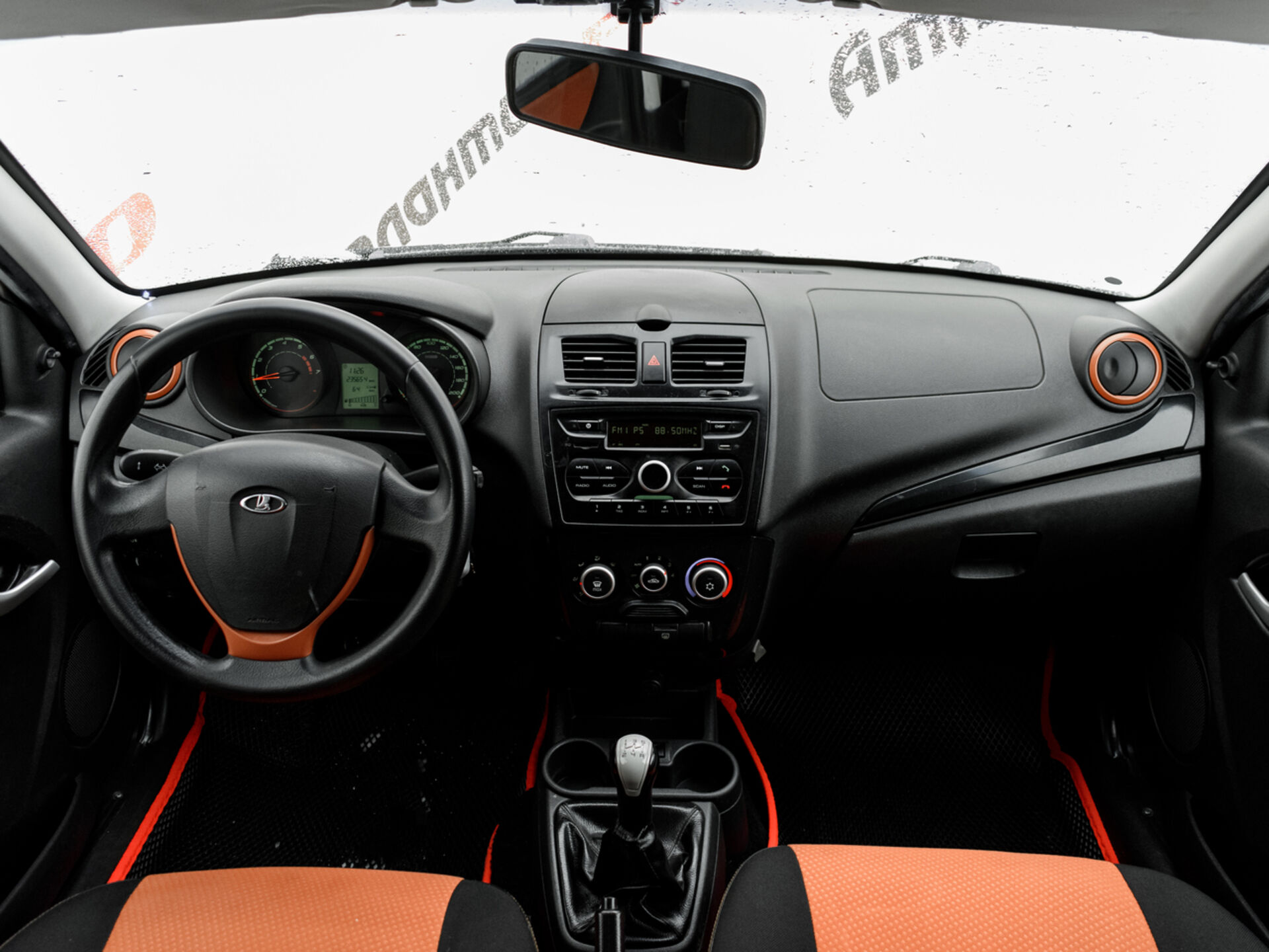 Купить Lada (ВАЗ) Kalina Cross 1.6 MT (106 л.с.), 2015 в Екатеренбурге