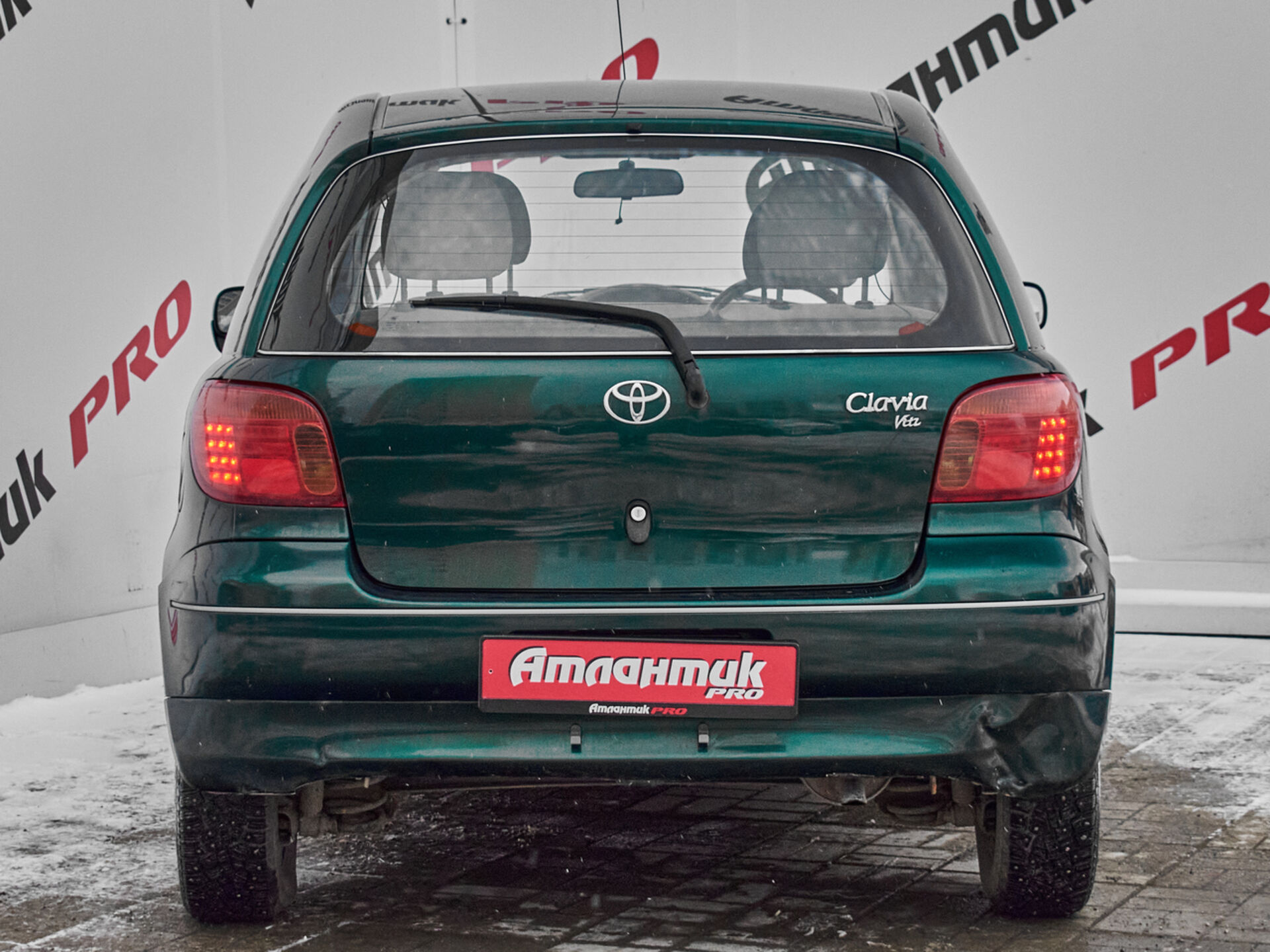 Купить Toyota Vitz 1.3 AT (86 л.с.), 2000 в Екатеренбурге