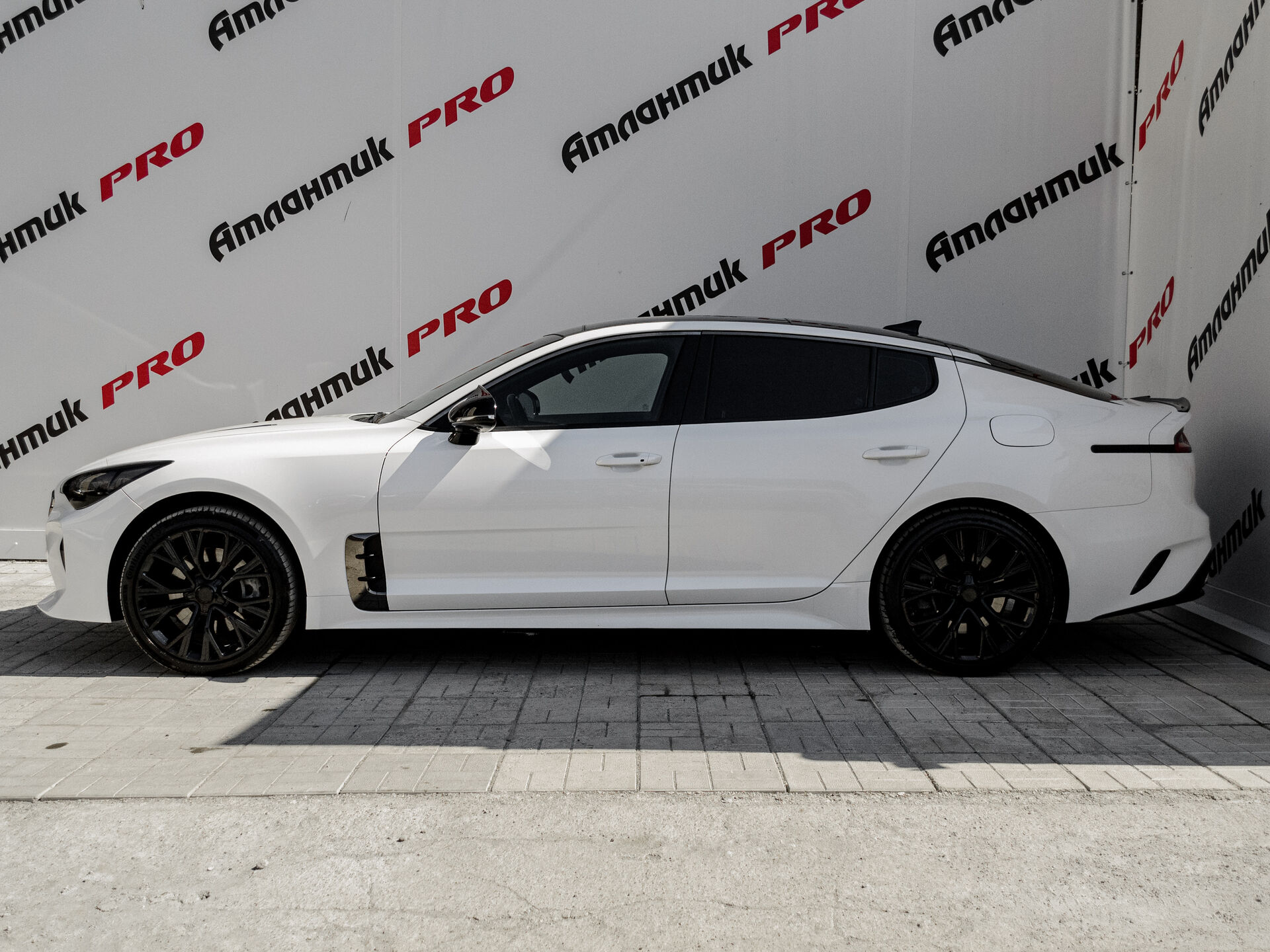 Купить Kia Stinger 2.0 AT (247 л.с.) 4WD, 2018 в Екатеренбурге