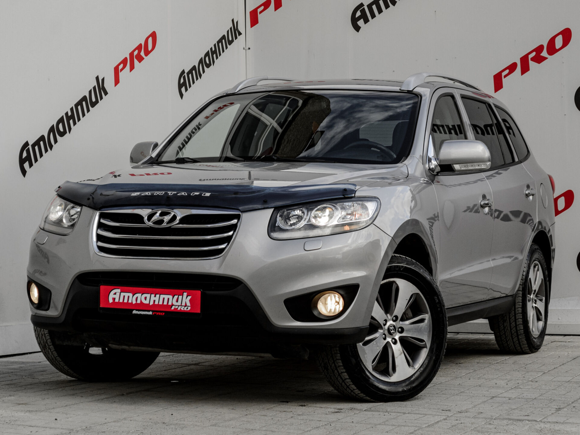 Купить Hyundai Santa Fe 2.4 AT (174 л.с.) 4WD, 2011 в Екатеренбурге