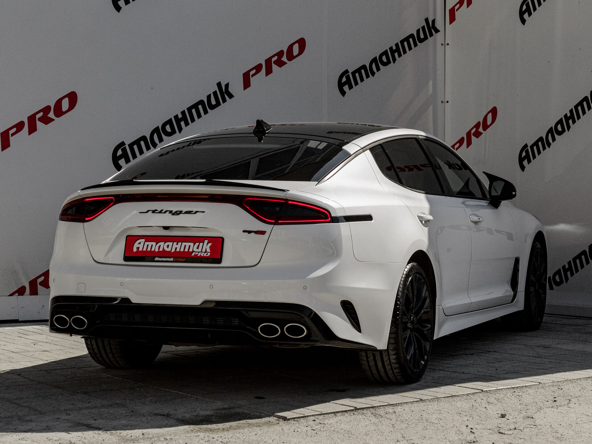 Купить Kia Stinger 2.0 AT (247 л.с.) 4WD, 2018 в Екатеренбурге