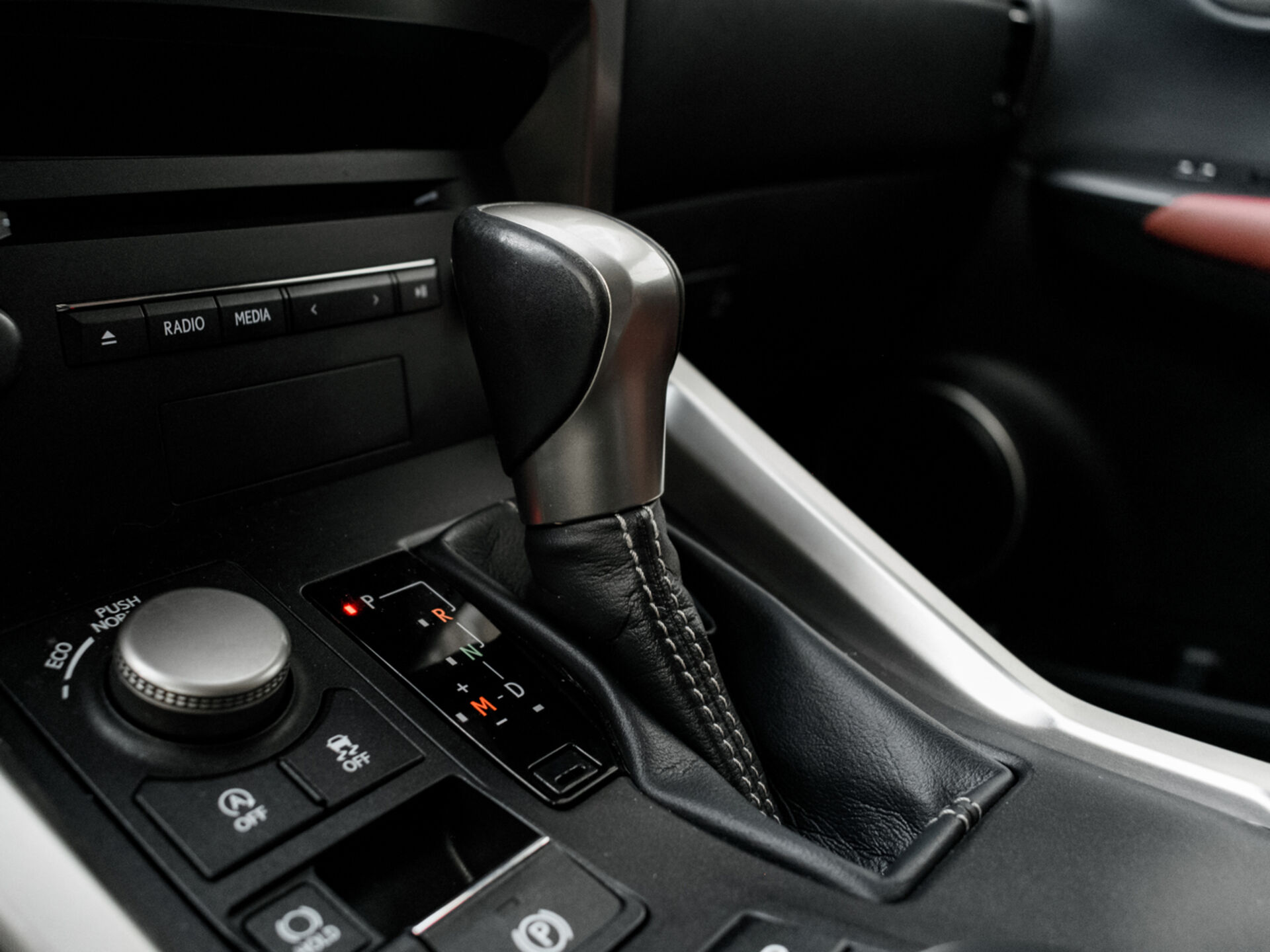 Купить Lexus NX 200 2.0 CVT (150 л.с.), 2017 в Екатеренбурге