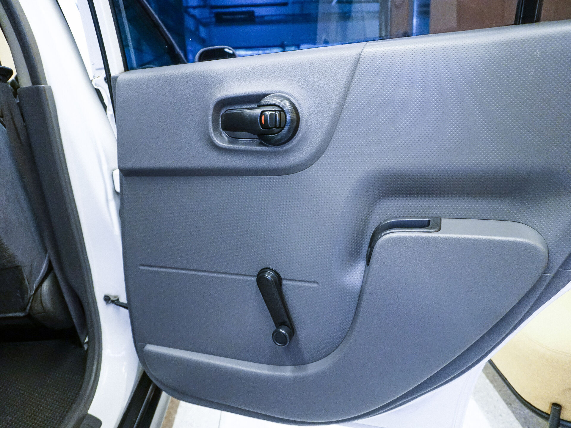 Nissan AD 2015 16