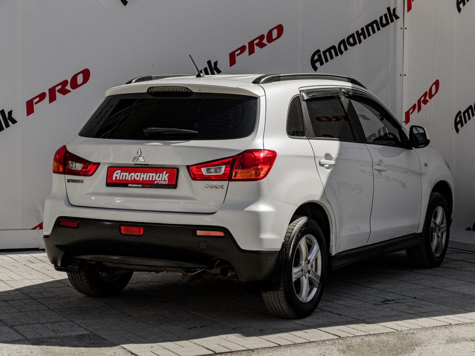 Купить Mitsubishi ASX 1.6 MT (117 л.с.), 2011 в Екатеренбурге