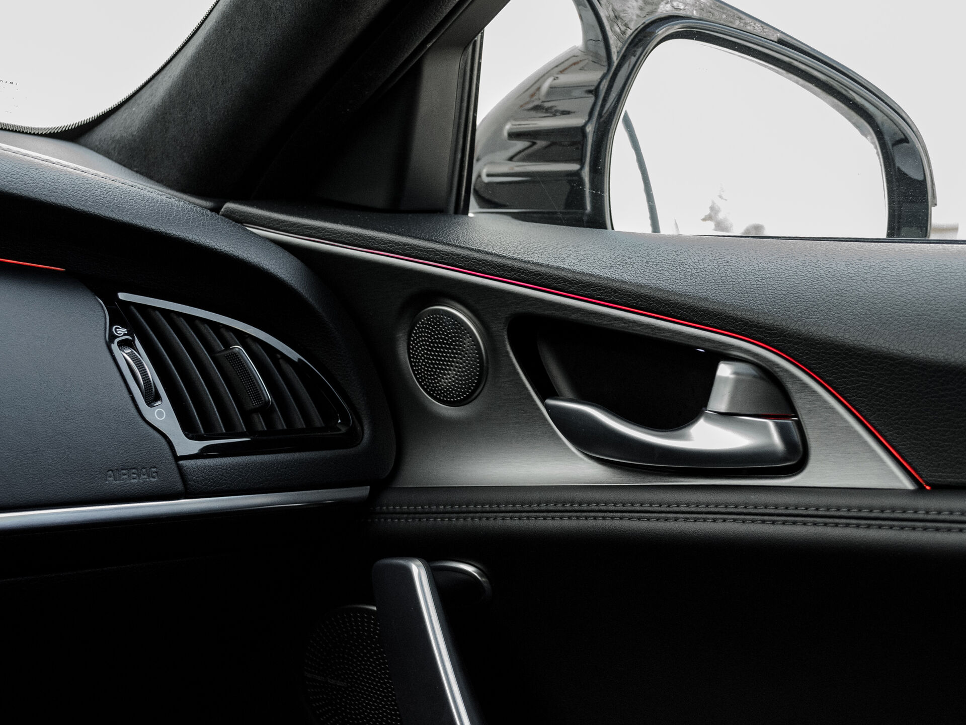 Купить Kia Stinger 2.0 AT (247 л.с.) 4WD, 2018 в Екатеренбурге