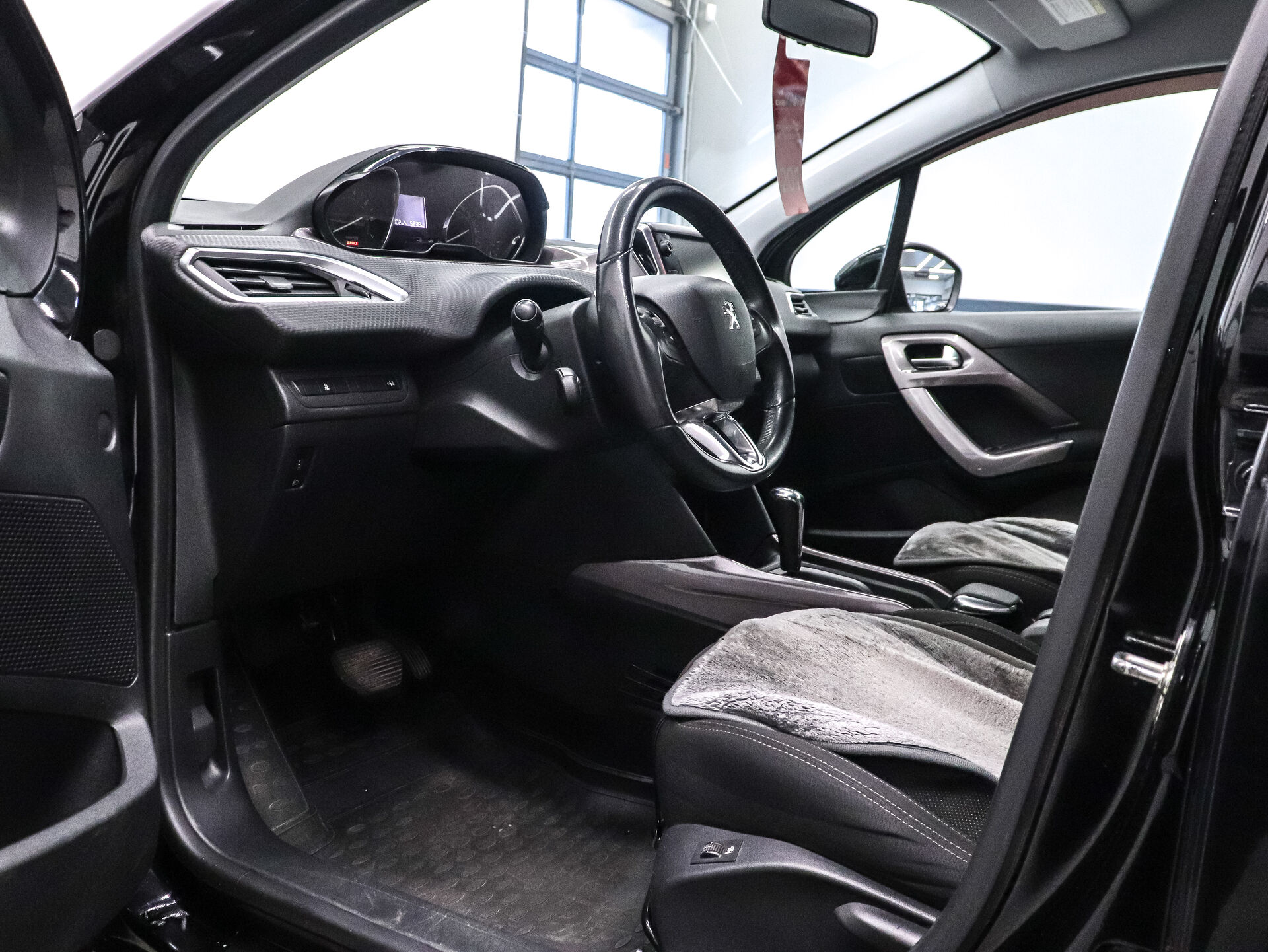 Peugeot 2008 2014 9