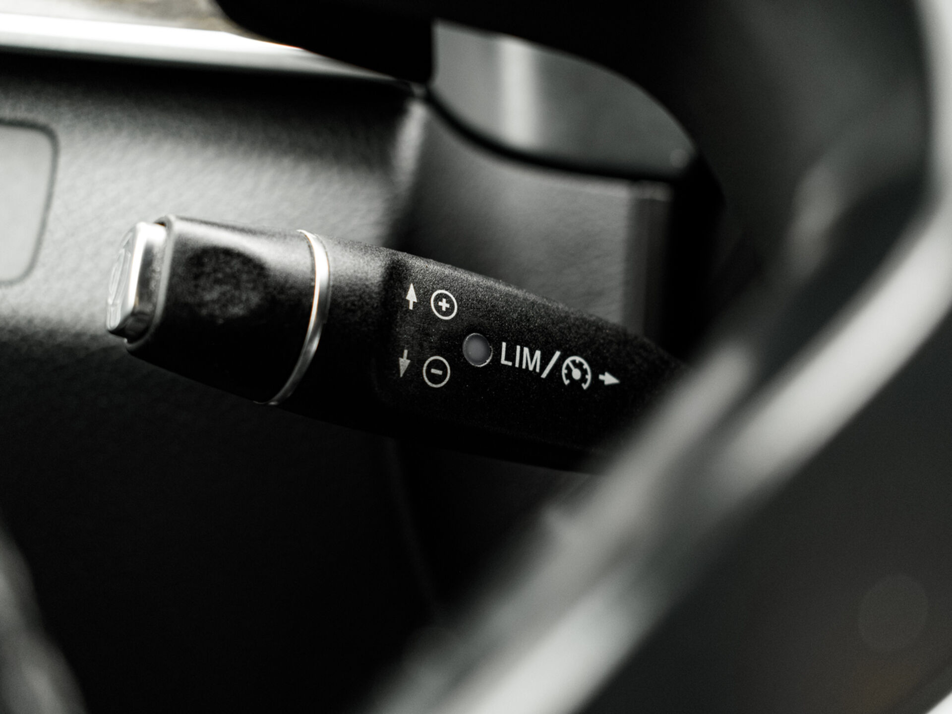 Купить Mercedes-Benz E-Класс 200 2.0 AT (184 л.с.), 2014 в Екатеренбурге