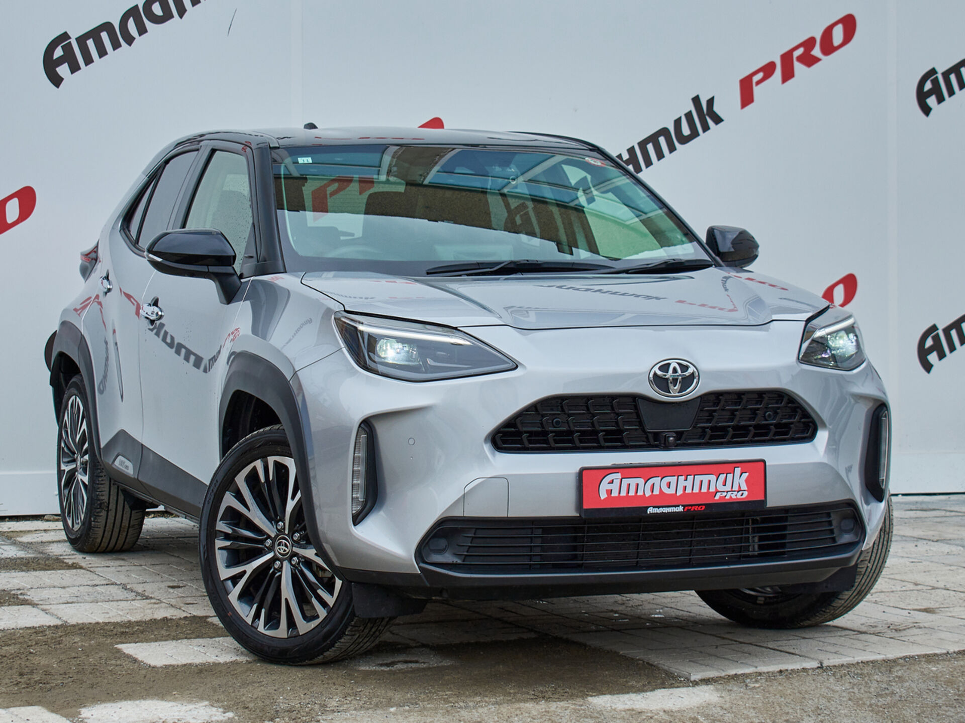 Купить Toyota Yaris Cross 1.5 CVT (120 л.с.), 2020 в Екатеренбурге