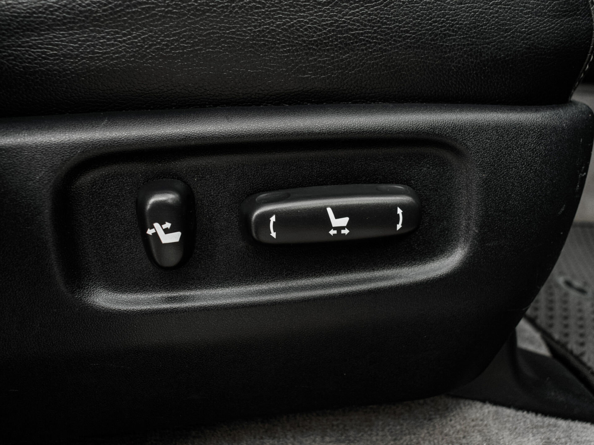 Купить Toyota Land Cruiser 4.5d AT (235 л.с.) 4WD, 2012 в Екатеренбурге
