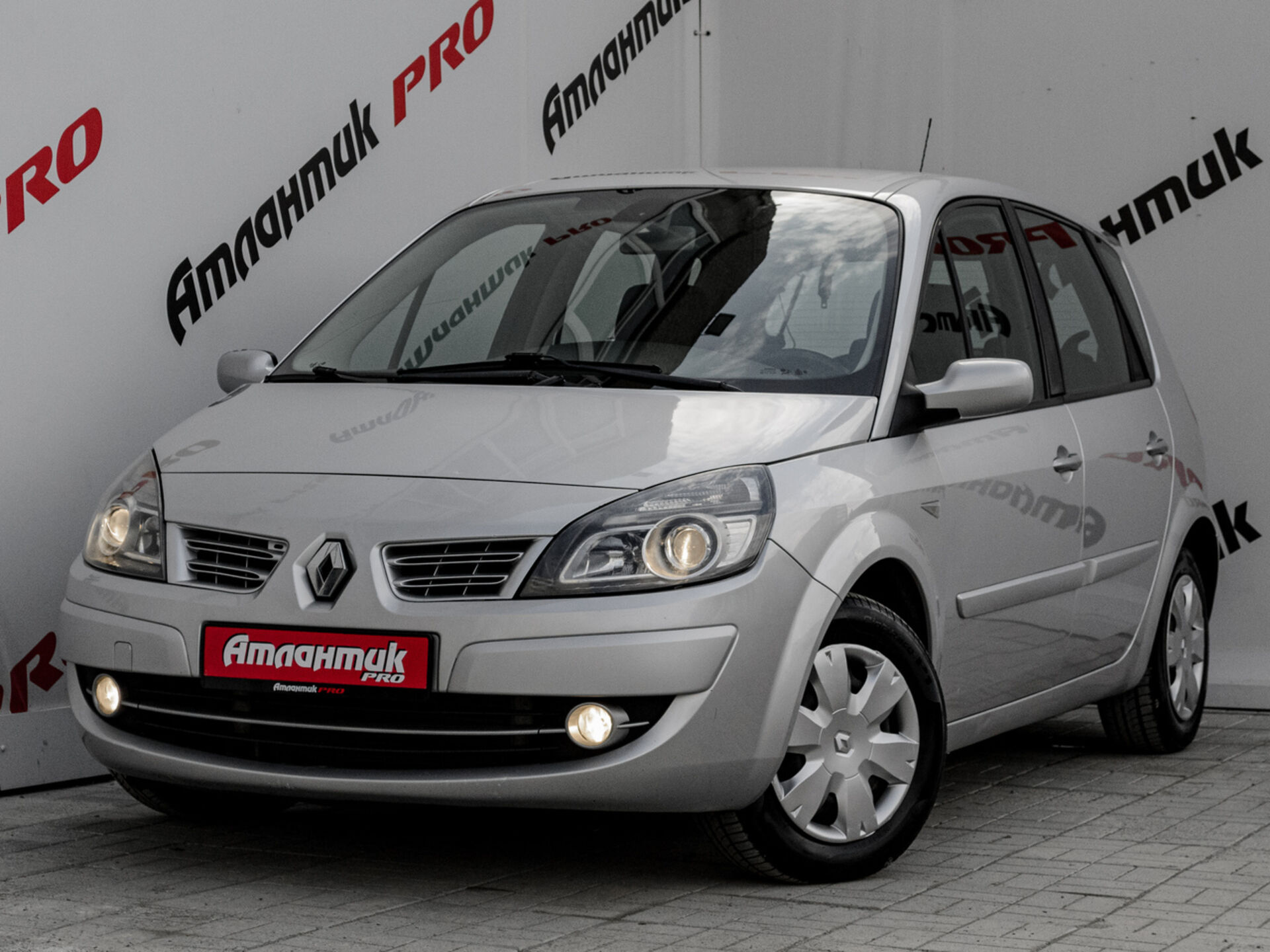 Купить Renault Scenic 1.5d MT (105 л.с.), 2008 в Екатеренбурге