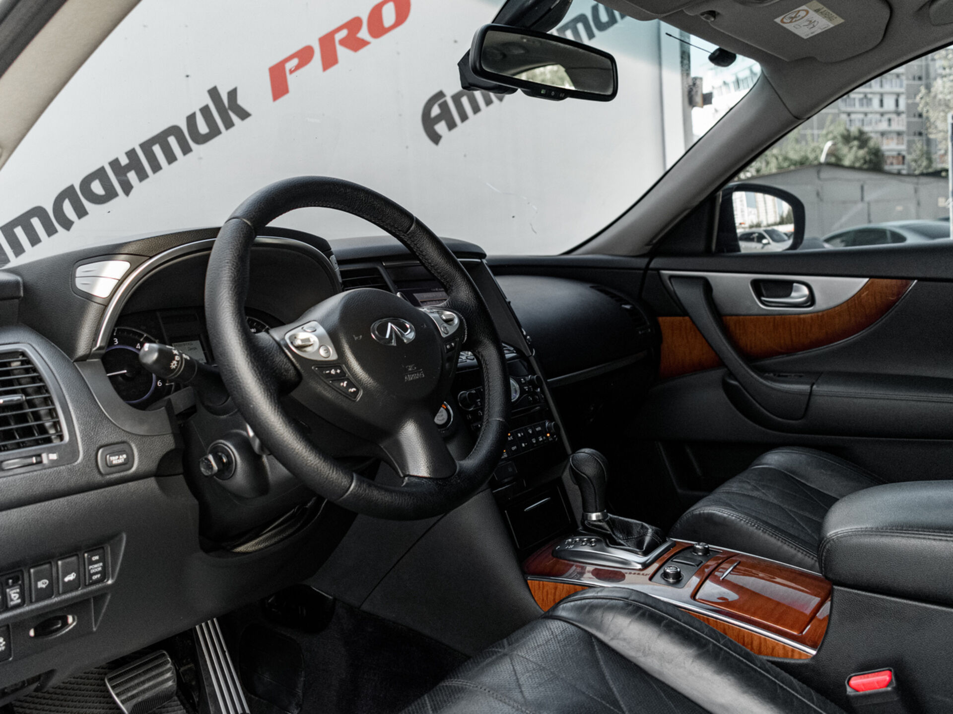 Купить Infiniti QX70 3.0d AT (238 л.с.) 4WD, 2014 в Екатеренбурге