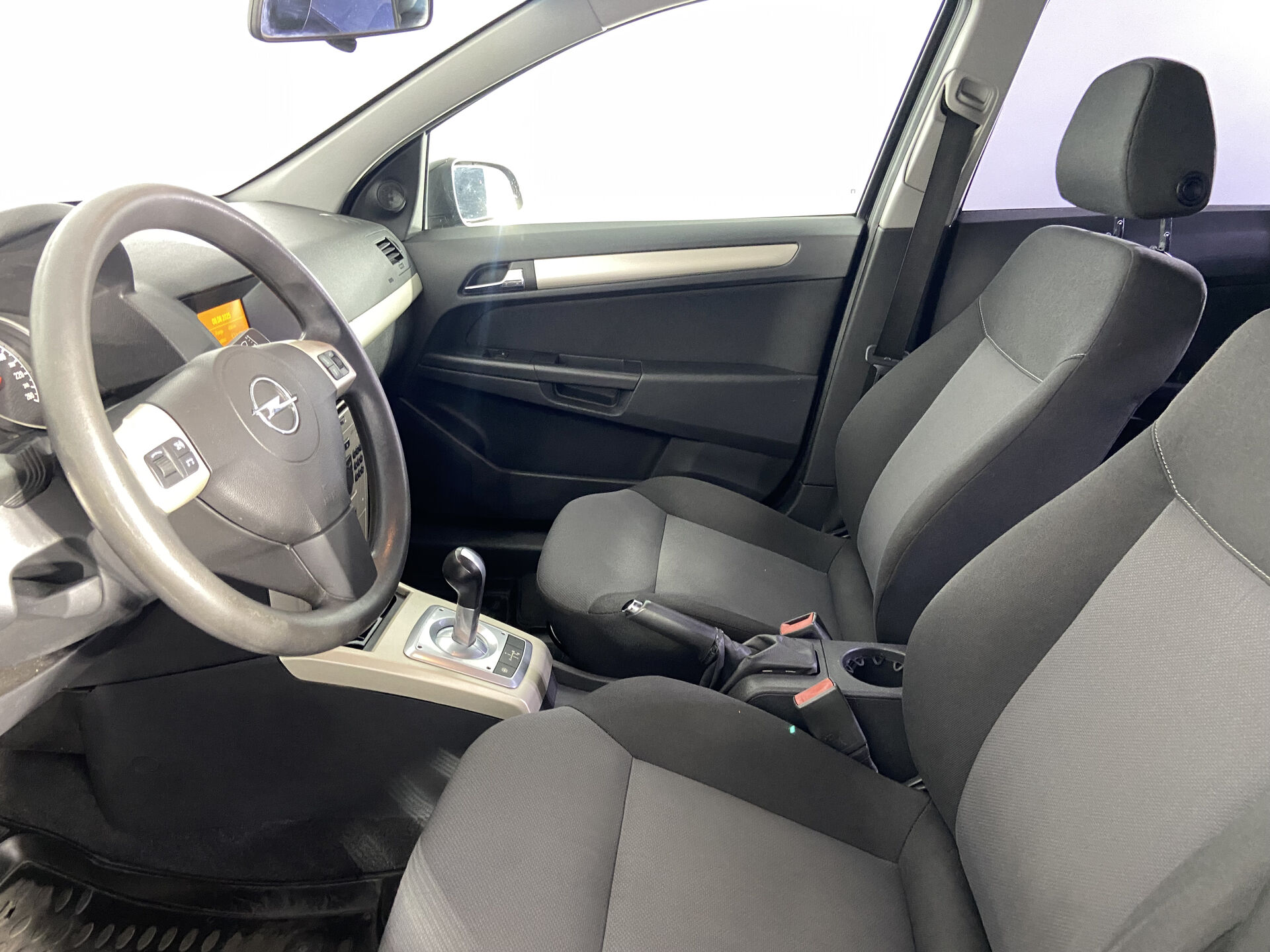 Opel Astra None 2008 г.в., 197 016 км.