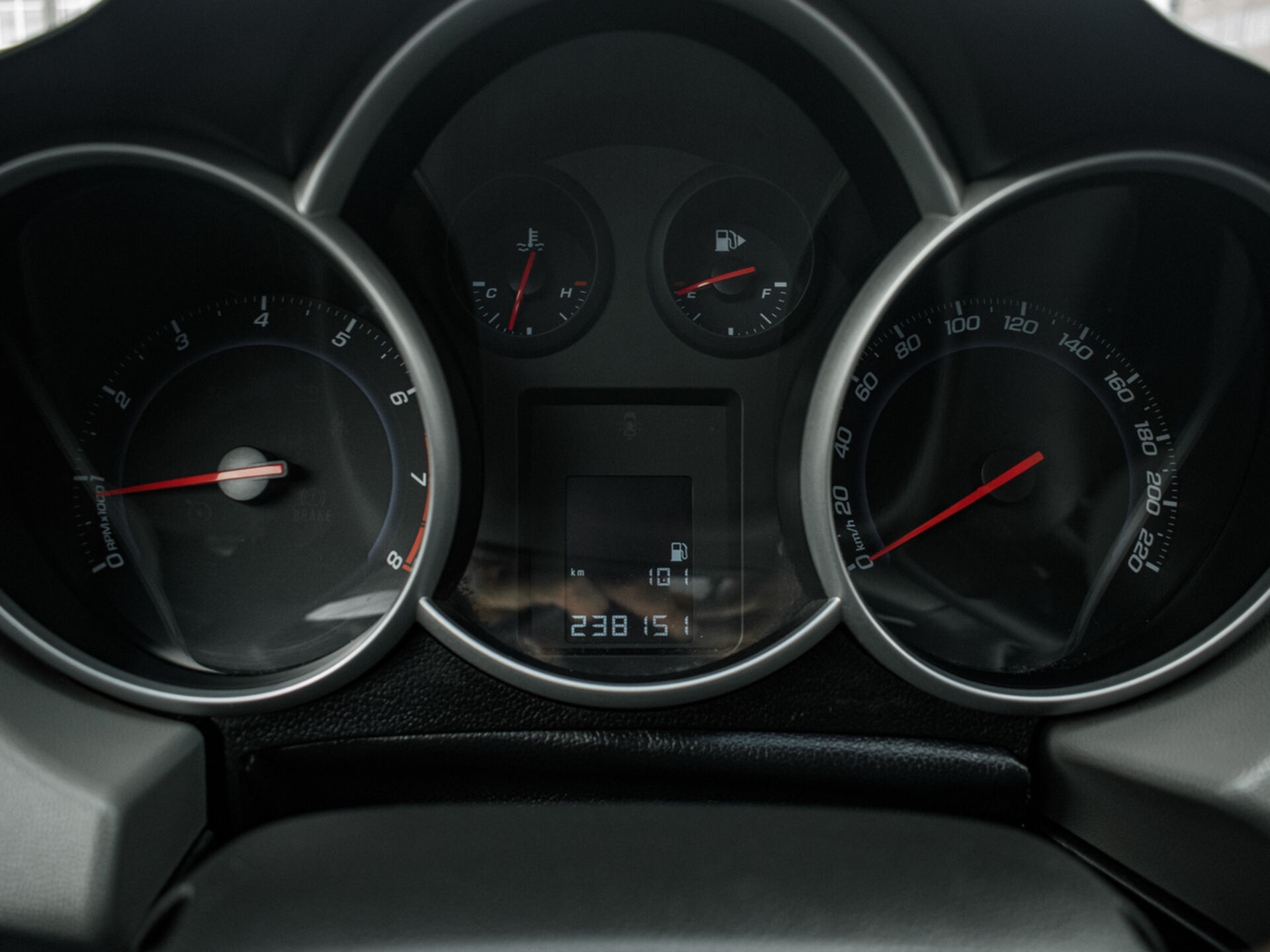 Купить Chevrolet Cruze 1.6 MT (109 л.с.), 2012 в Екатеренбурге