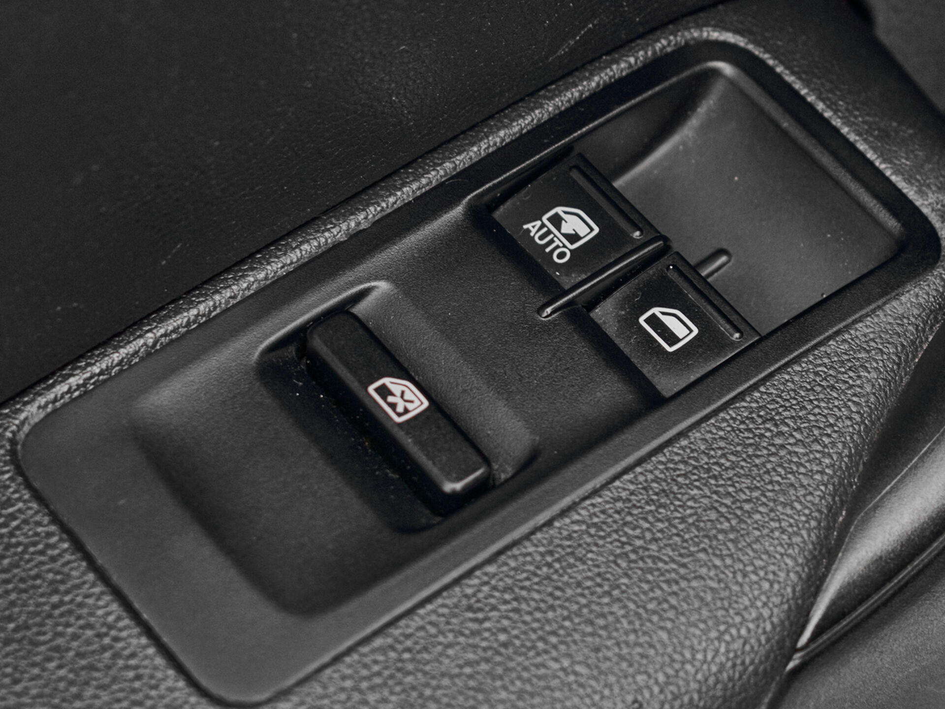 Купить Volkswagen Polo 1.6 AT (105 л.с.), 2015 в Екатеренбурге