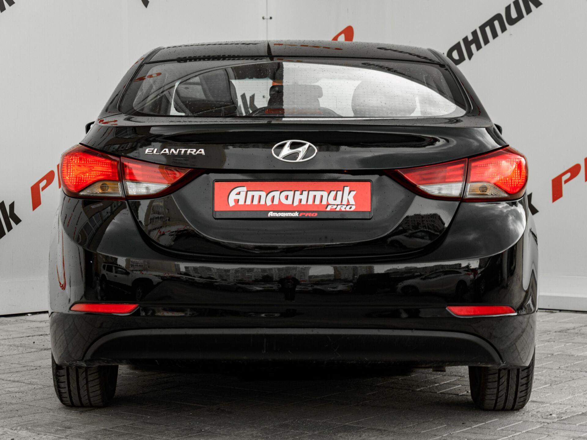 Купить Hyundai Elantra 1.6 MT (132 л.с.), 2015 в Екатеренбурге