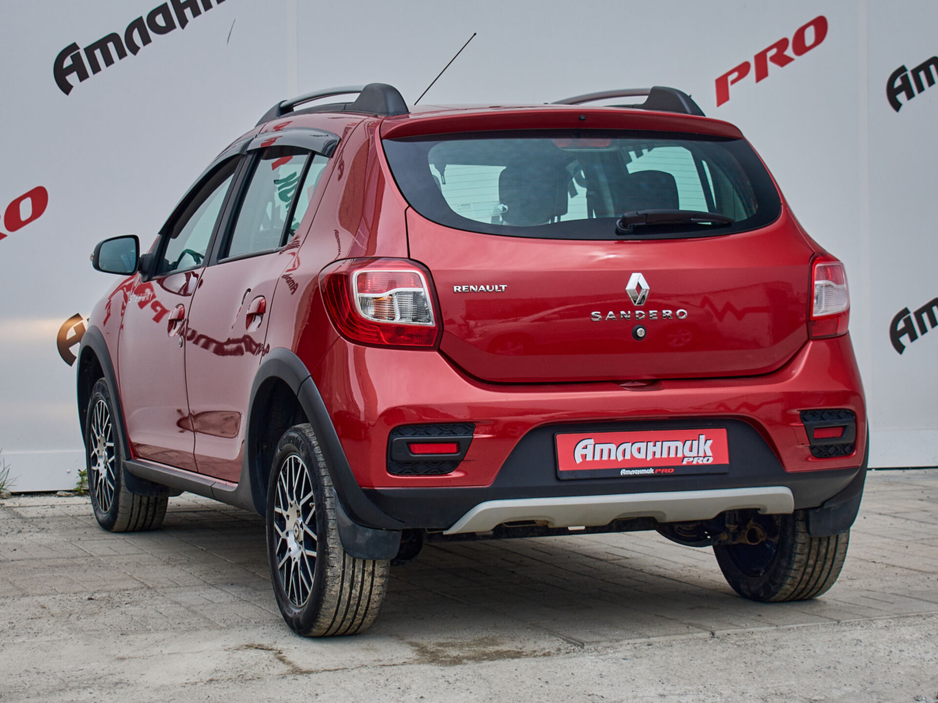 Купить Renault Sandero Stepway 1.6 MT (113 л.с.), 2018 в Екатеренбурге
