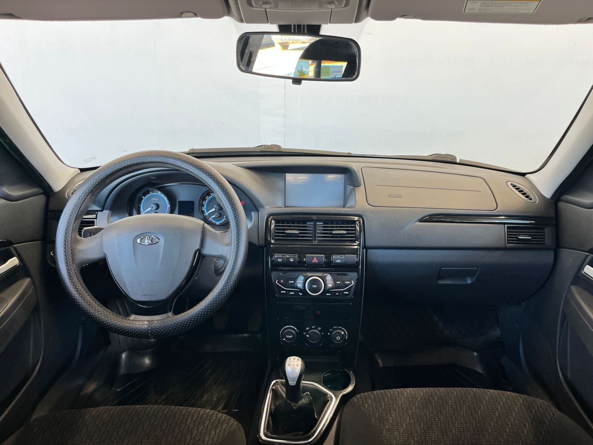 Lada Priora None 2015 г.в., 190 000 км.