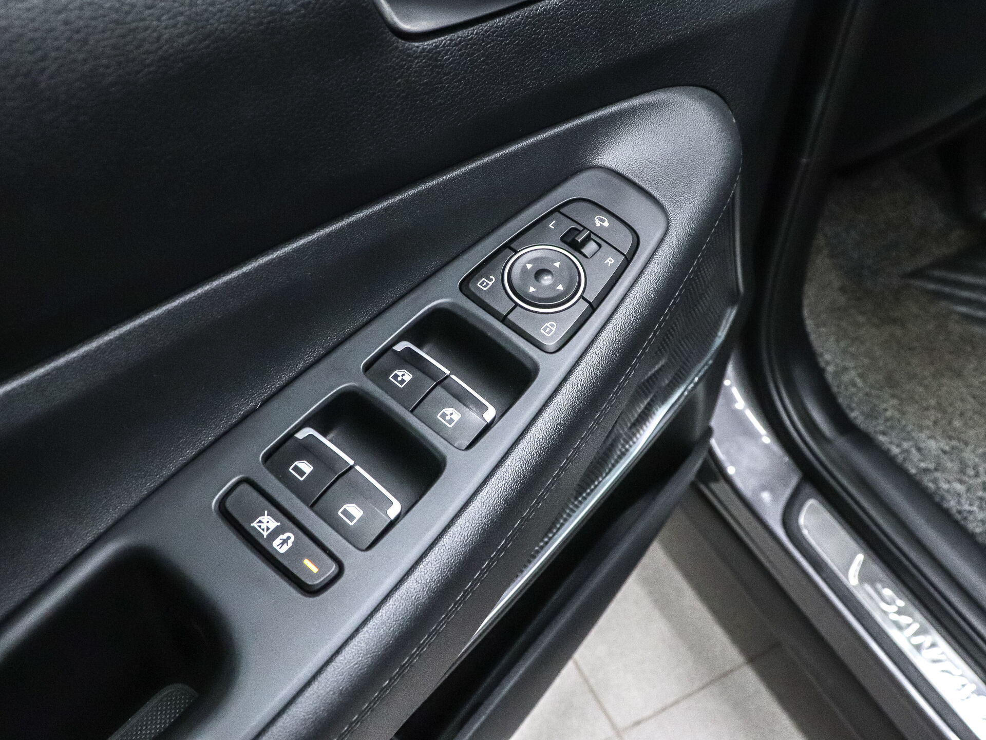 Hyundai Santa Fe 2018 8