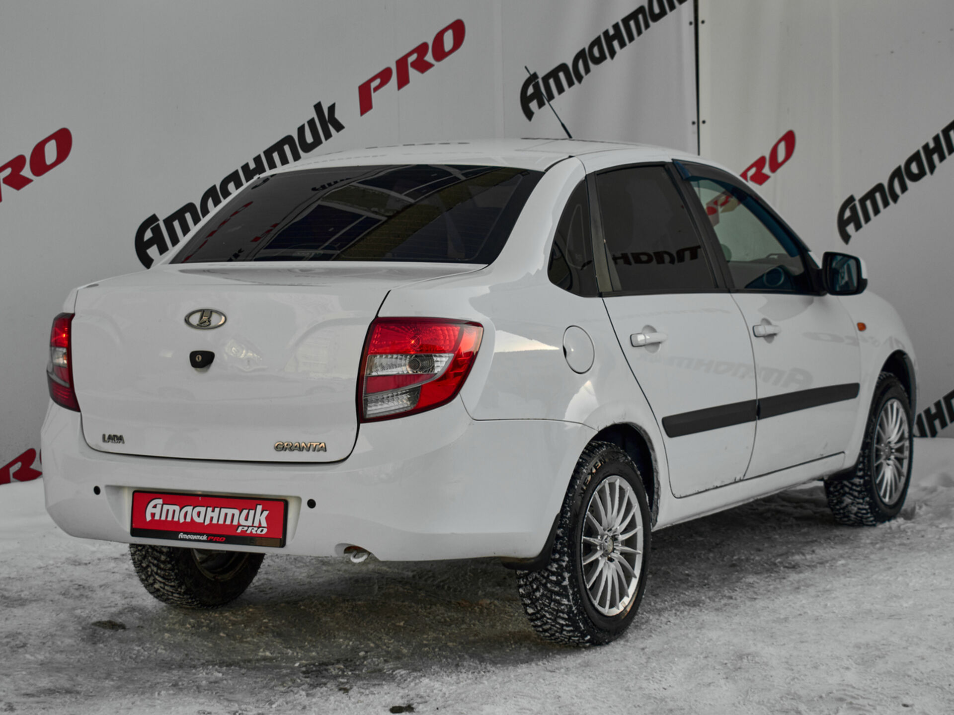 Купить Lada (ВАЗ) Granta 1.6 AT (98 л.с.), 2014 в Екатеренбурге