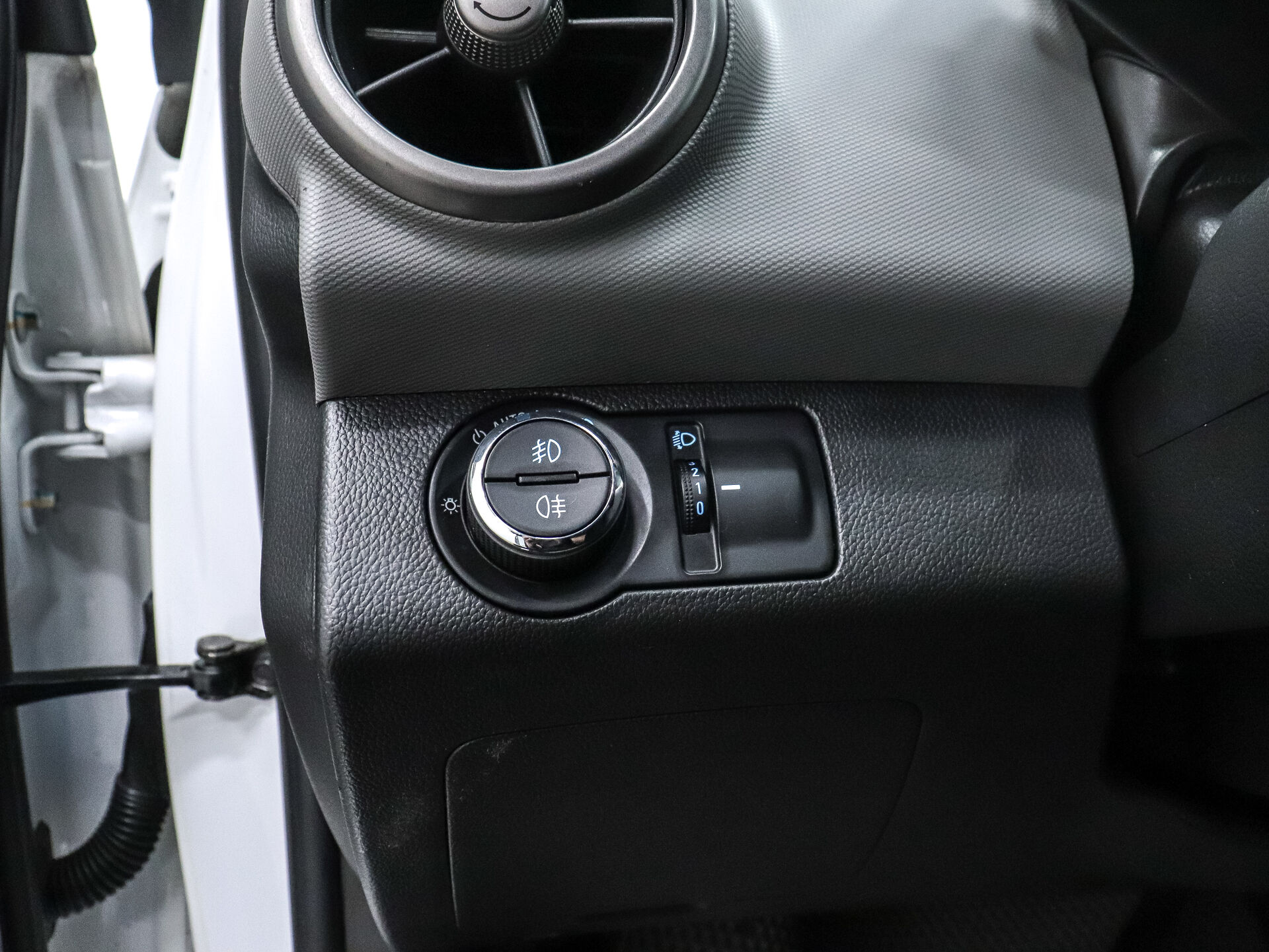 Chevrolet Aveo 2014 9