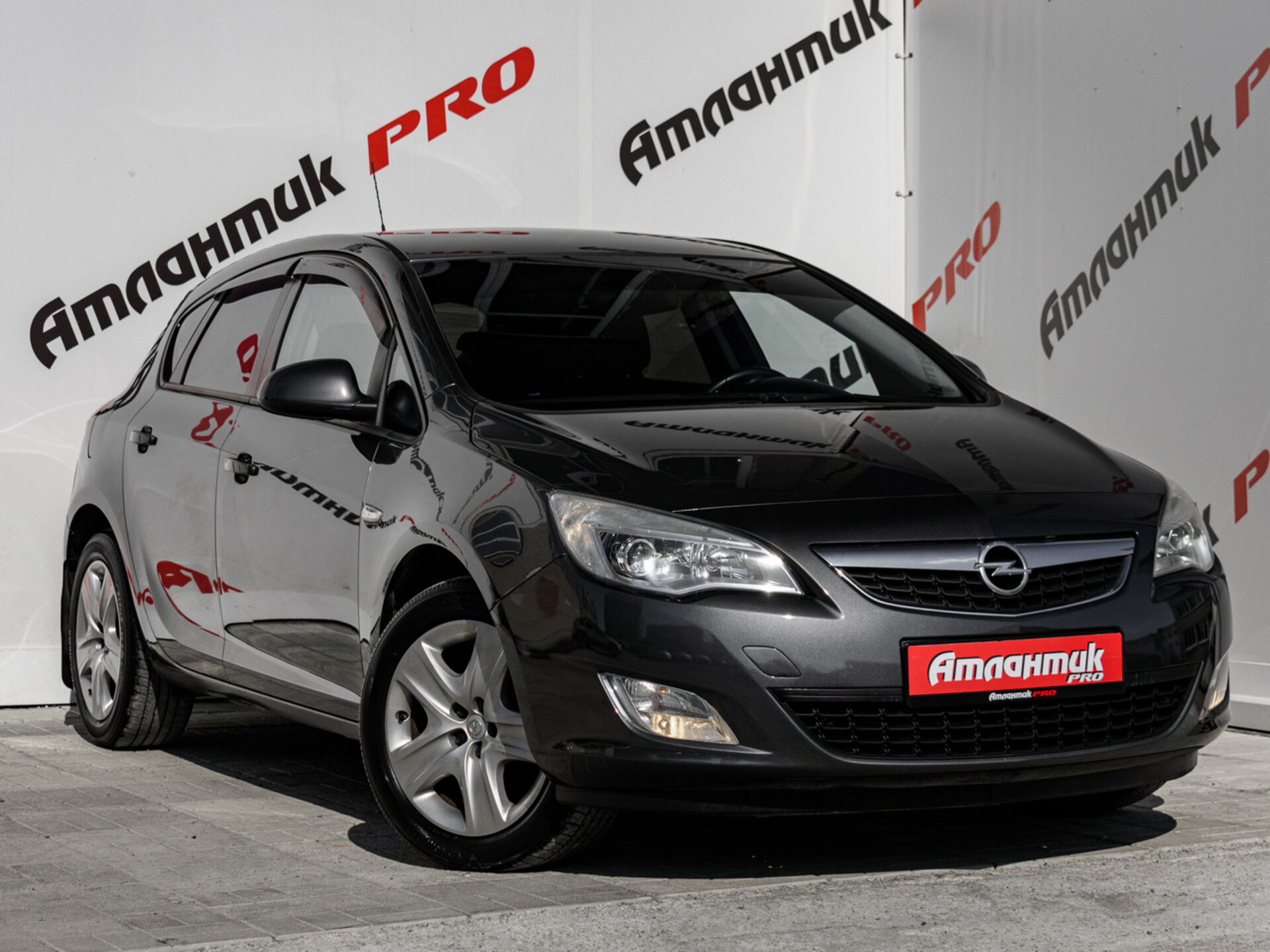 Купить Opel Astra 1.6 AT (115 л.с.), 2010 в Екатеренбурге