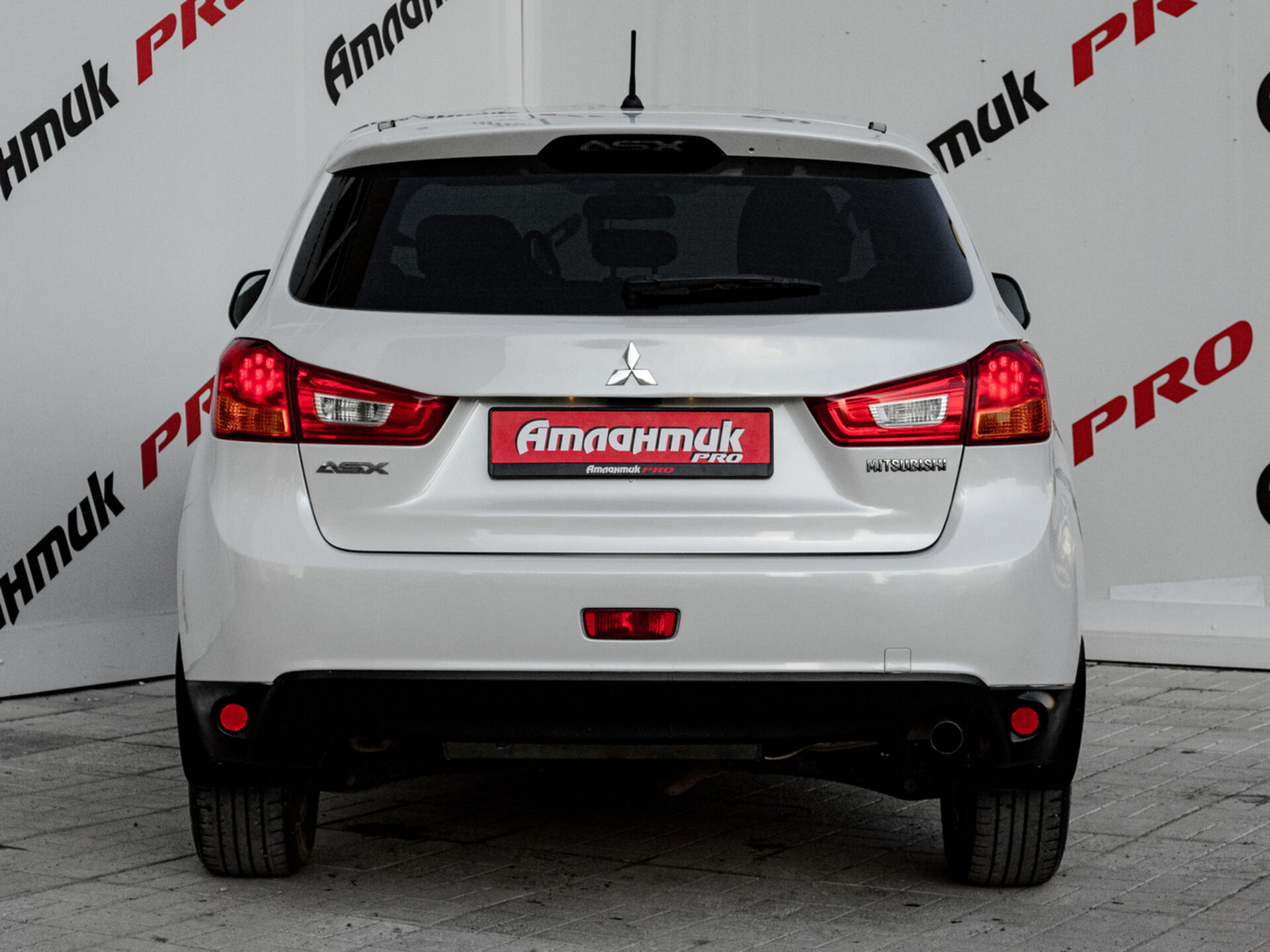 Купить Mitsubishi ASX 1.6 MT (117 л.с.), 2013 в Екатеренбурге
