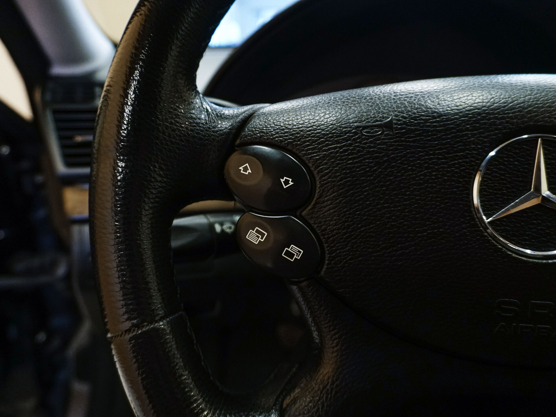 Mercedes-Benz E-Класс 2006 13