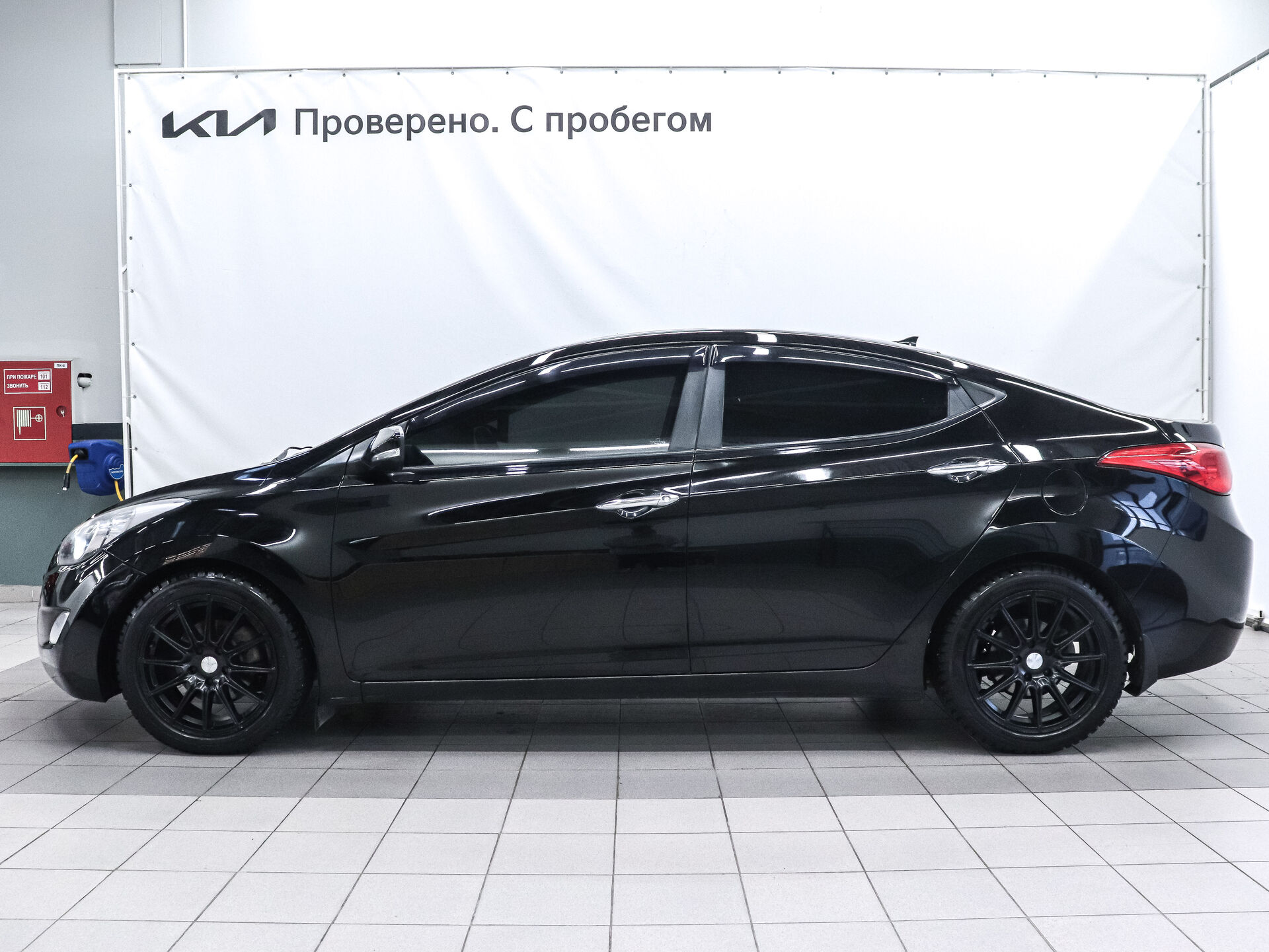 Hyundai Avante 2012 6