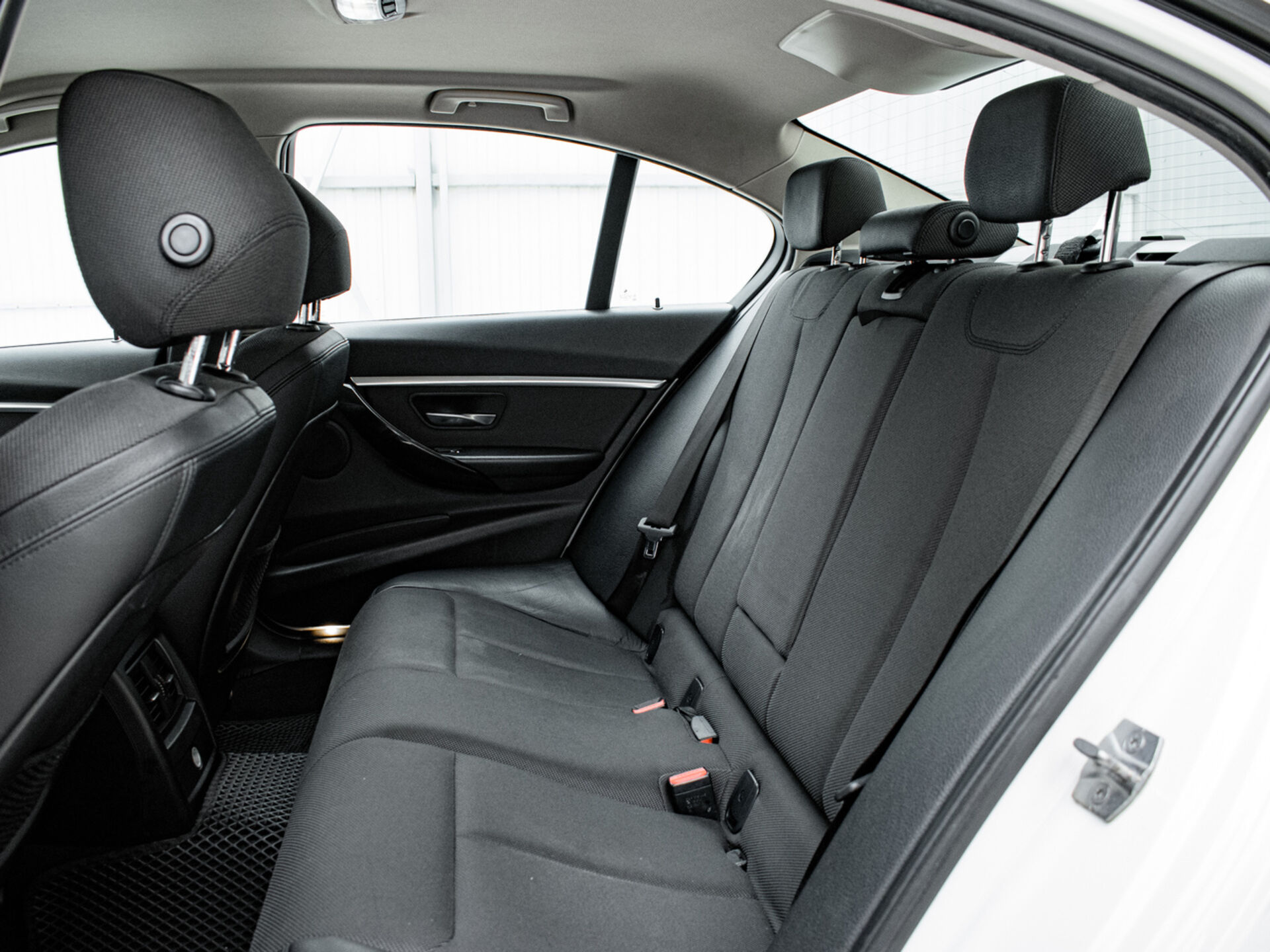 Купить BMW 3 серии 320d xDrive 2.0d AT (190 л.с.) 4WD, 2016 в Екатеренбурге