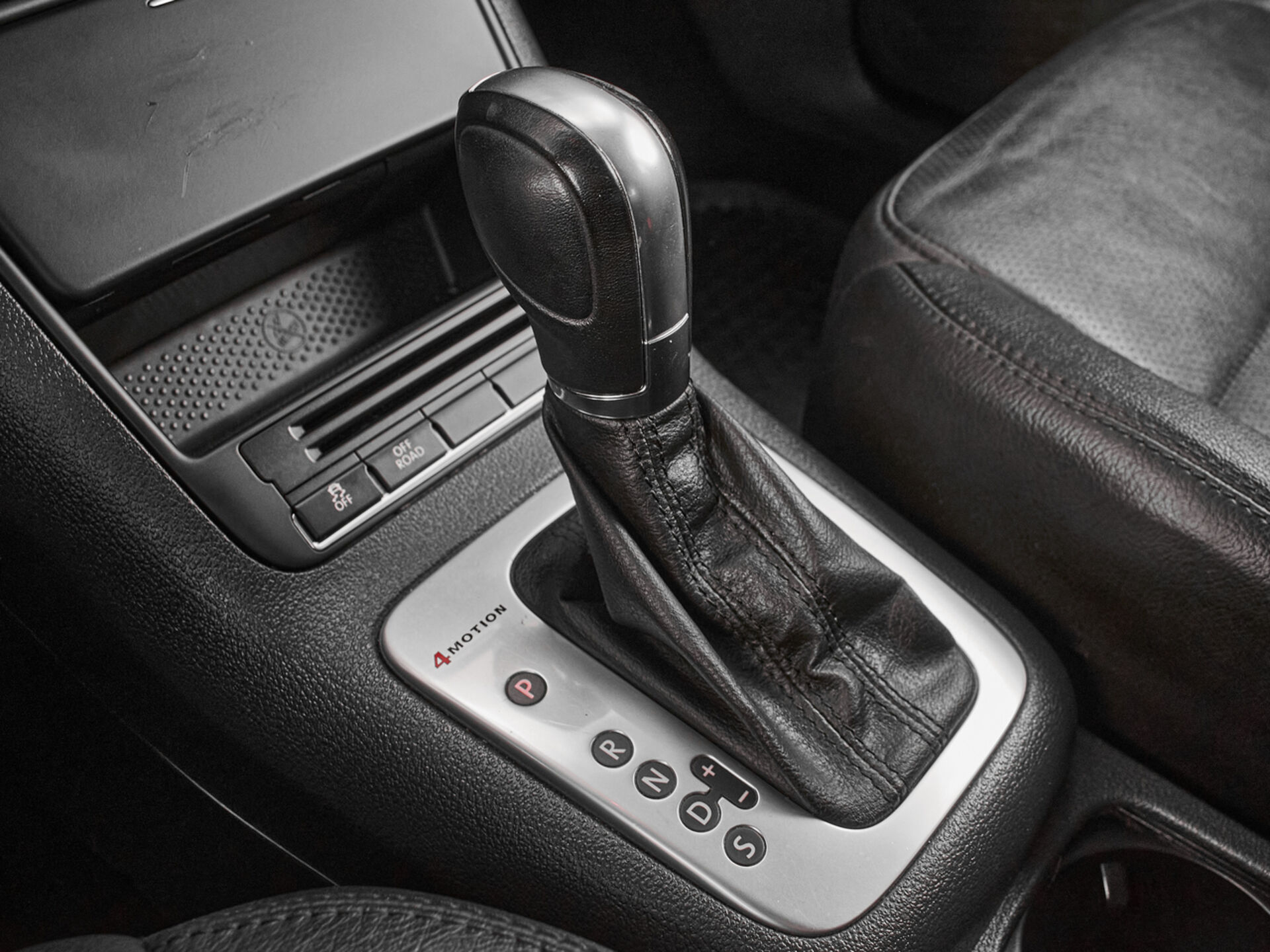 Купить Volkswagen Tiguan 2.0 AT (170 л.с.) 4WD, 2013 в Екатеренбурге