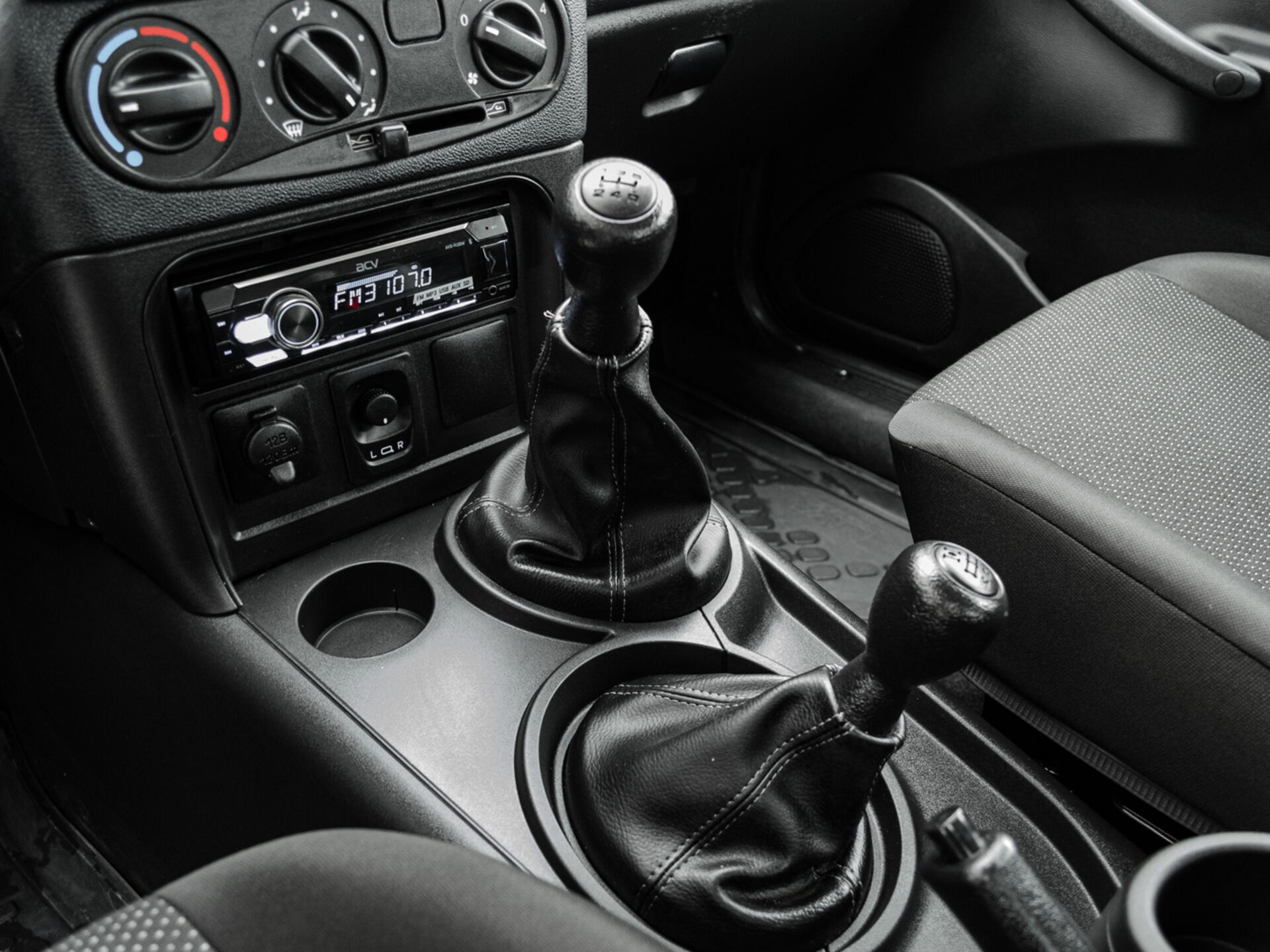 Купить Lada (ВАЗ) Niva 1.7 MT (83 л.с.) 4WD, 2024 в Екатеренбурге