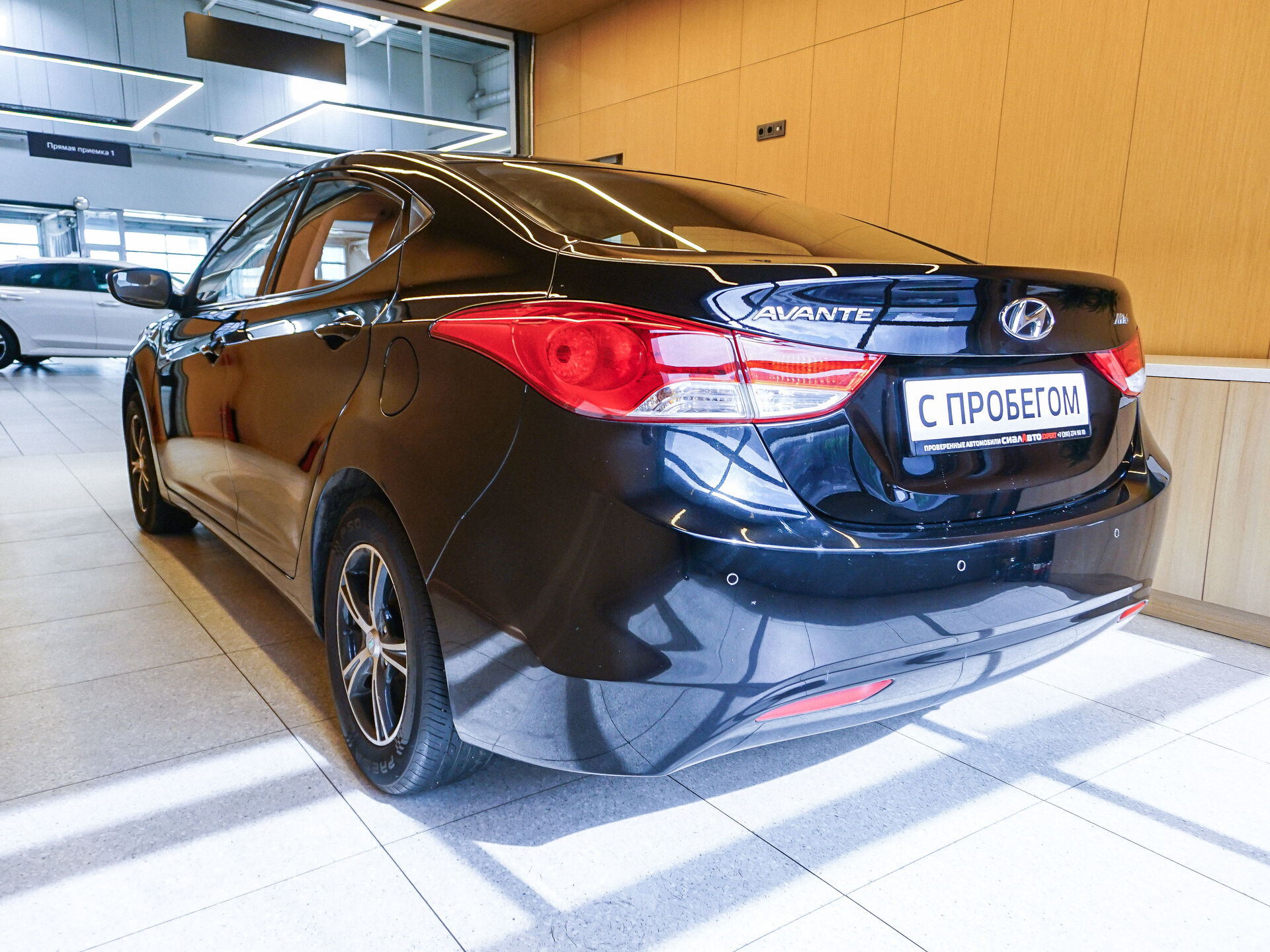 Hyundai Avante 2011 5