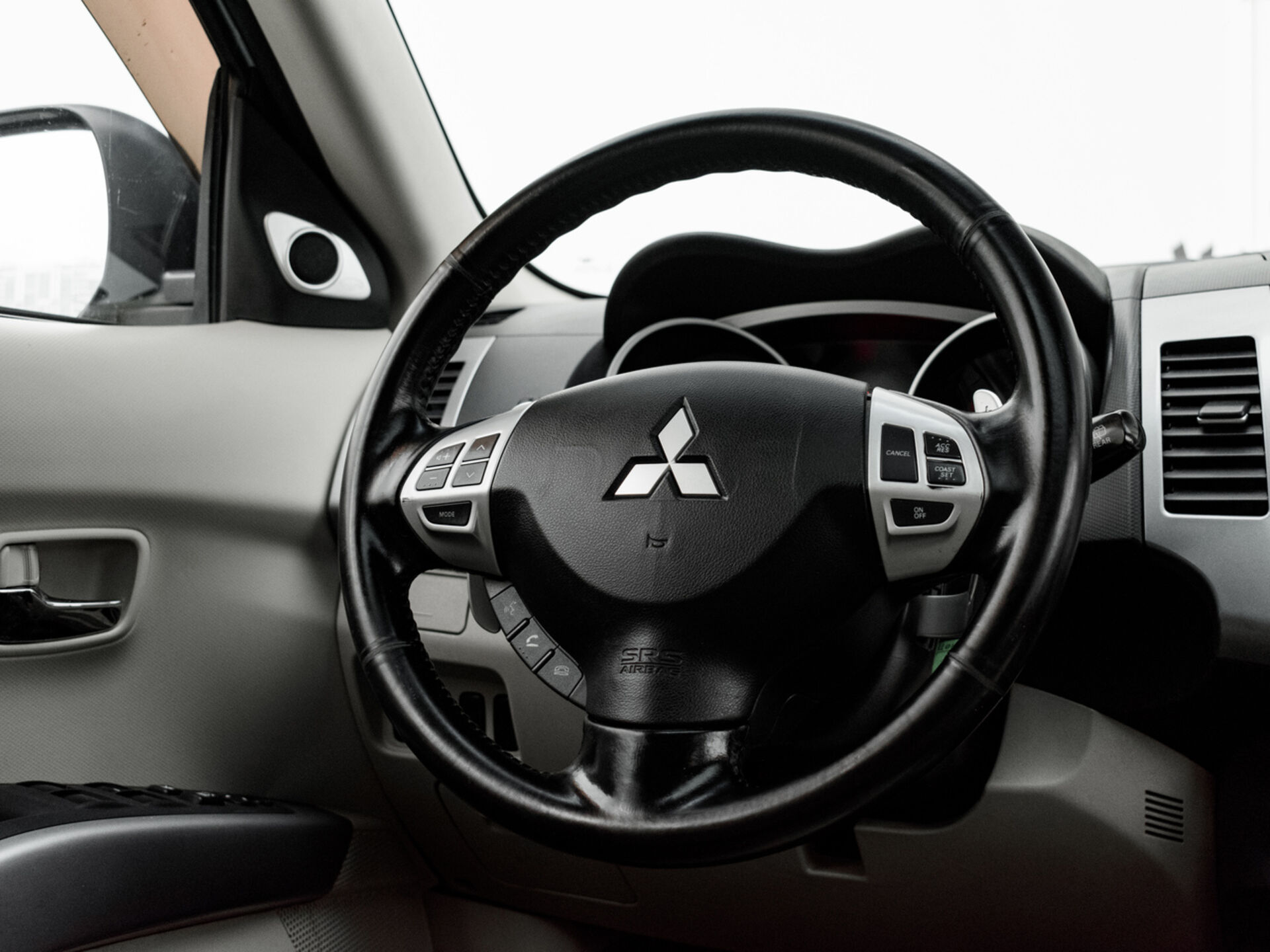 Купить Mitsubishi Outlander 3.0 AT (220 л.с.) 4WD, 2008 в Екатеренбурге